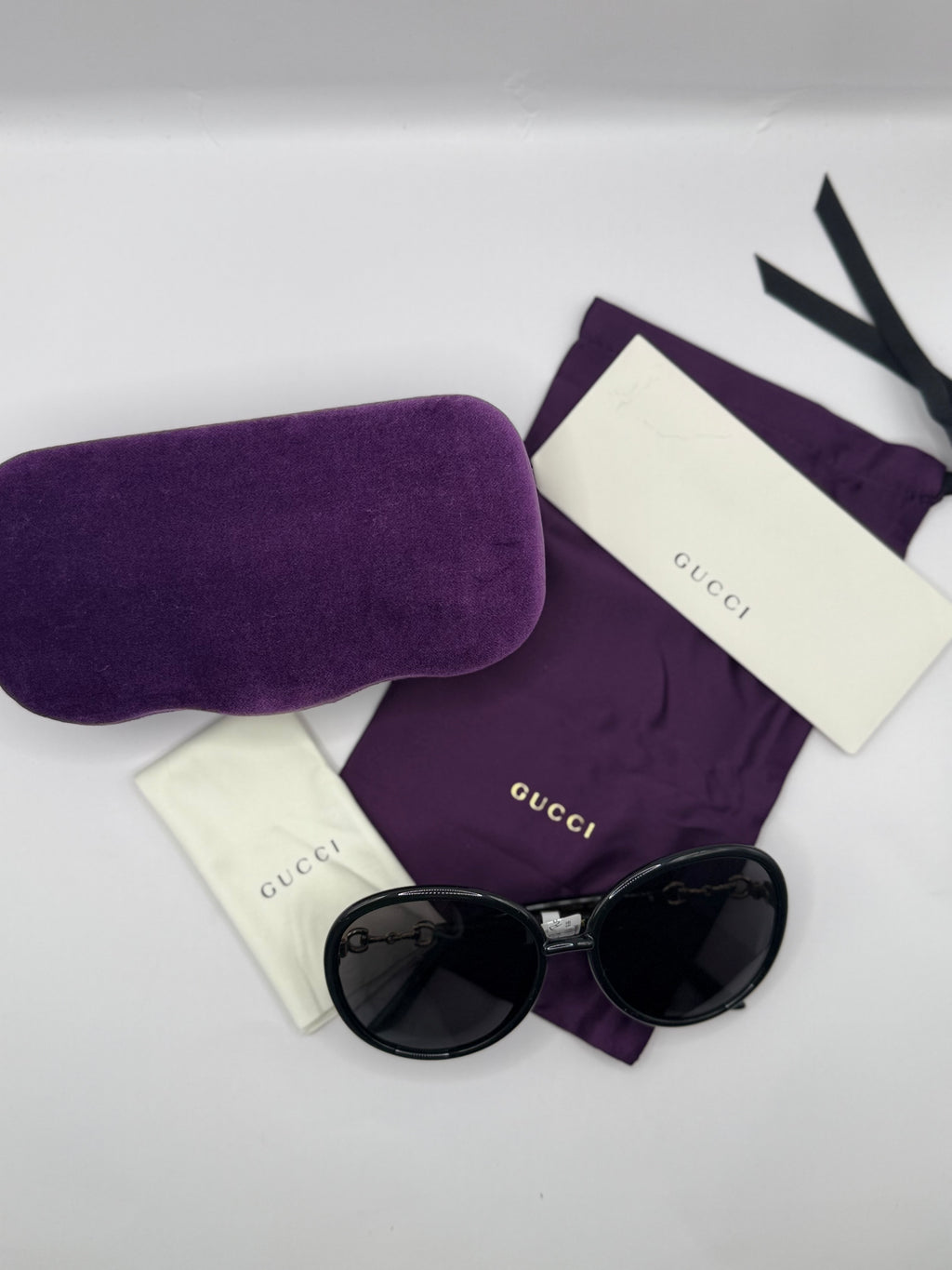 GUCCI ROUND SUNNIES
