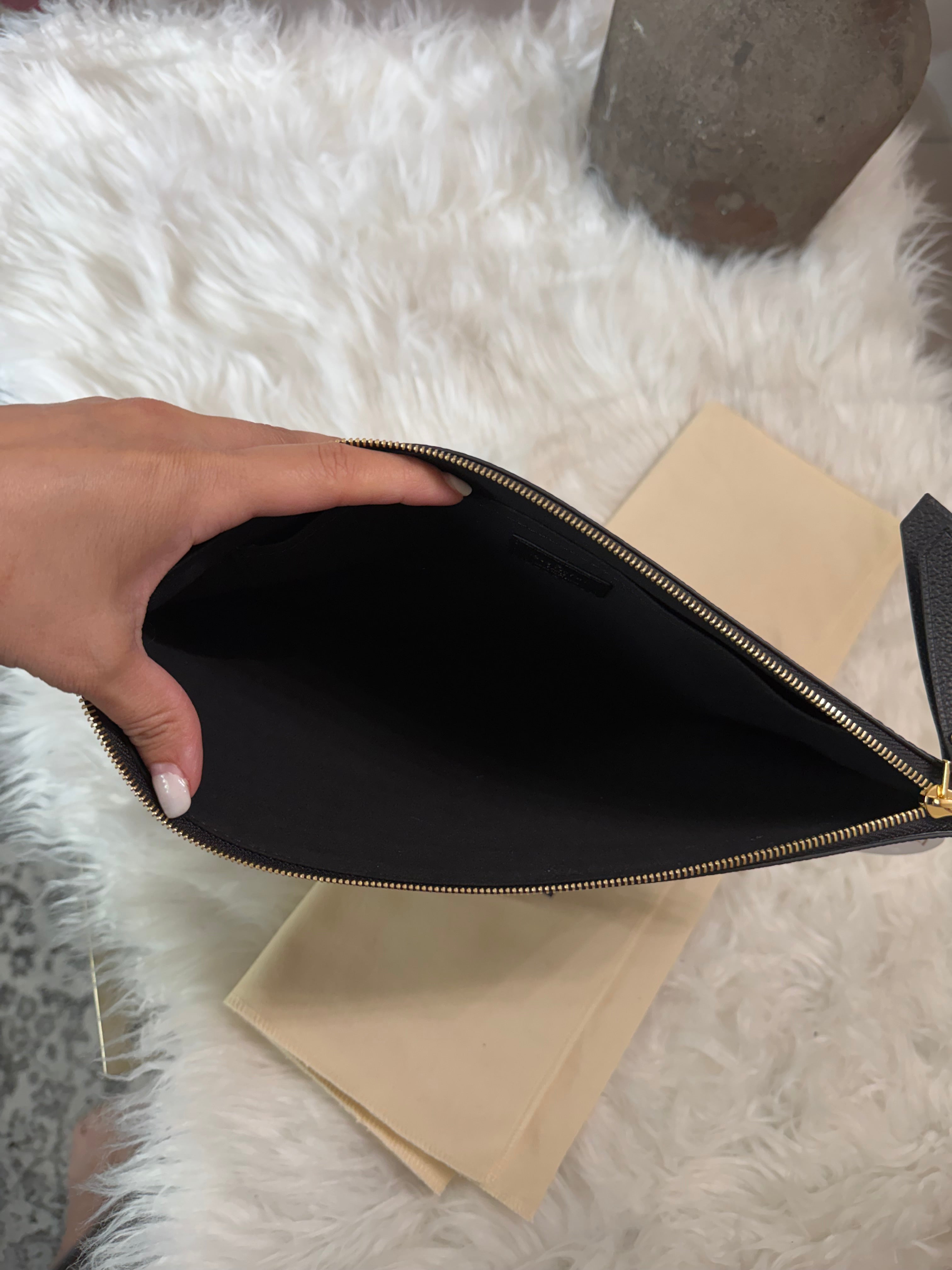 LOUIS VUITTON MONOGRAM DAILY POUCH