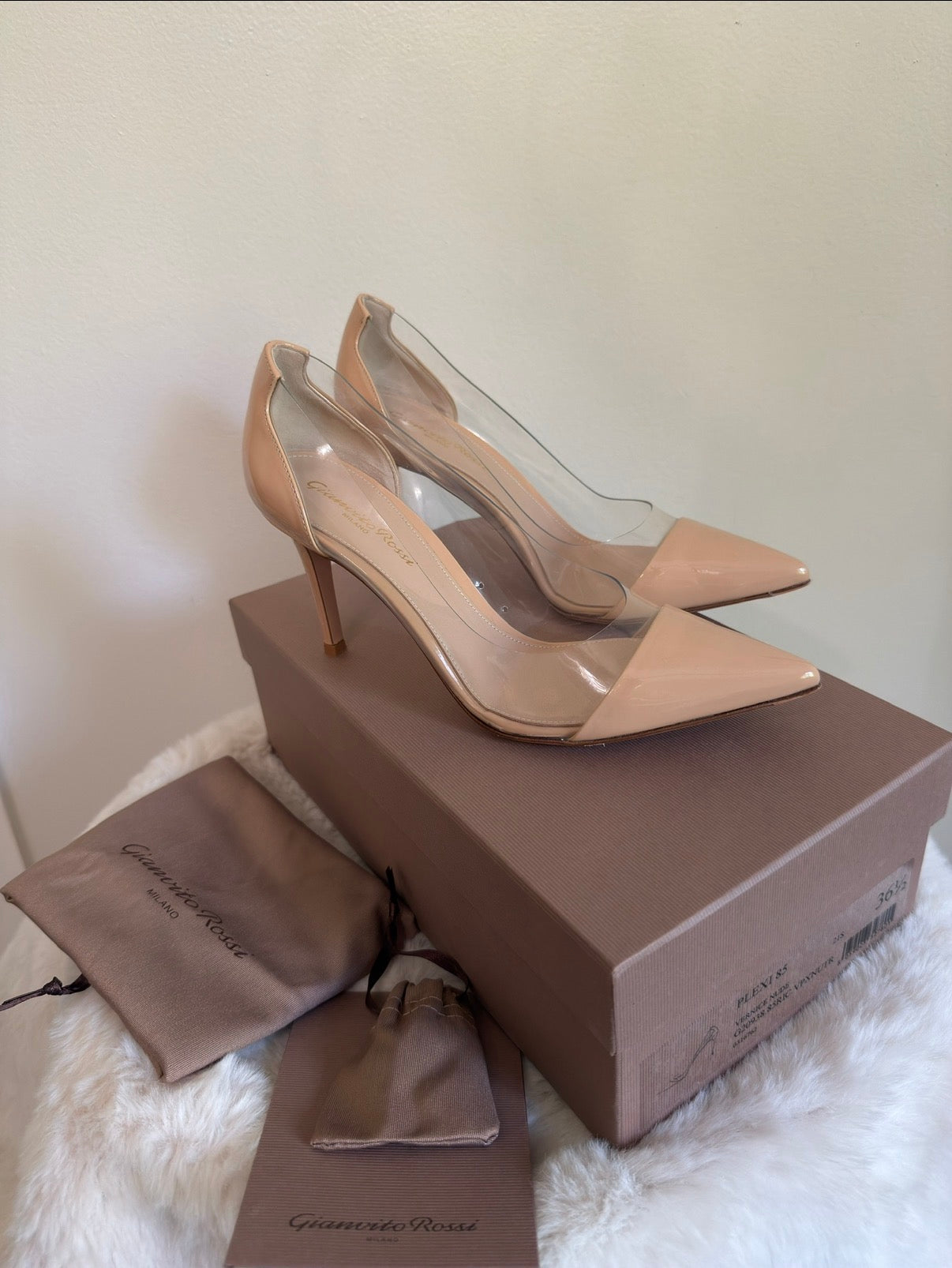 Gianvitto Rossi PUMP WITH CLEAR SIDES IN PLEXI PATENT LEATHER