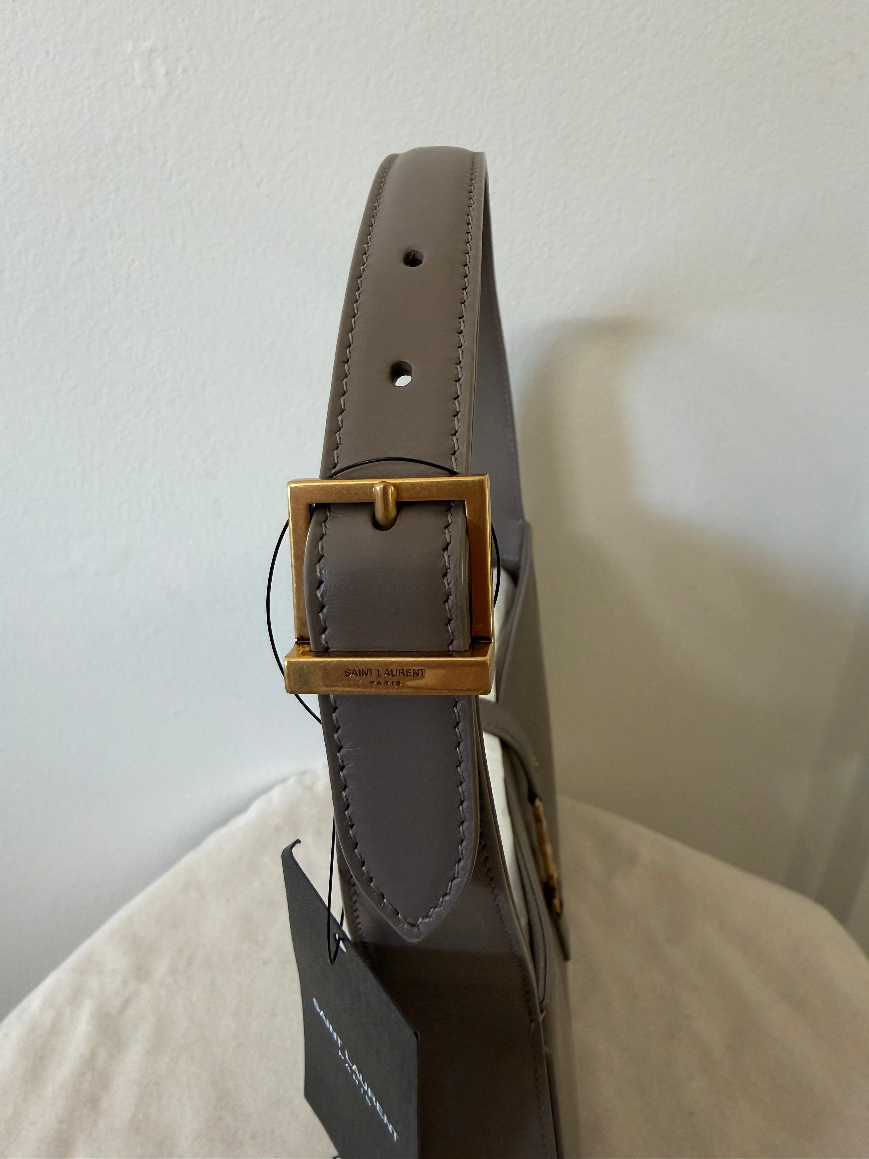 SAINT LAURENT 5 A 7 SHOULDER BAG
