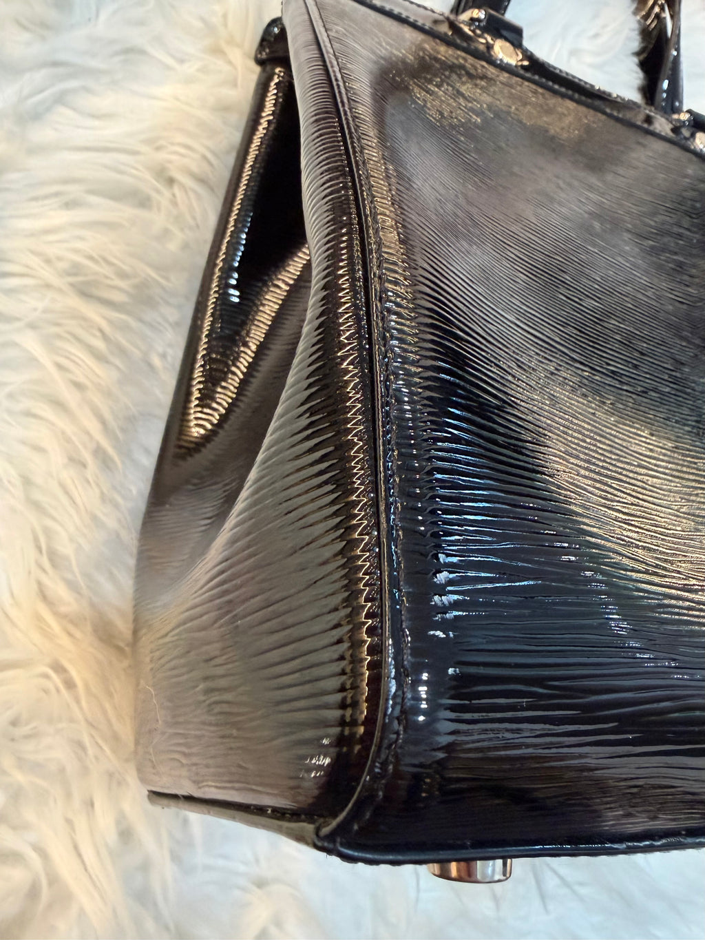LOUIS VUITTON BREA GM EPI LEATHER