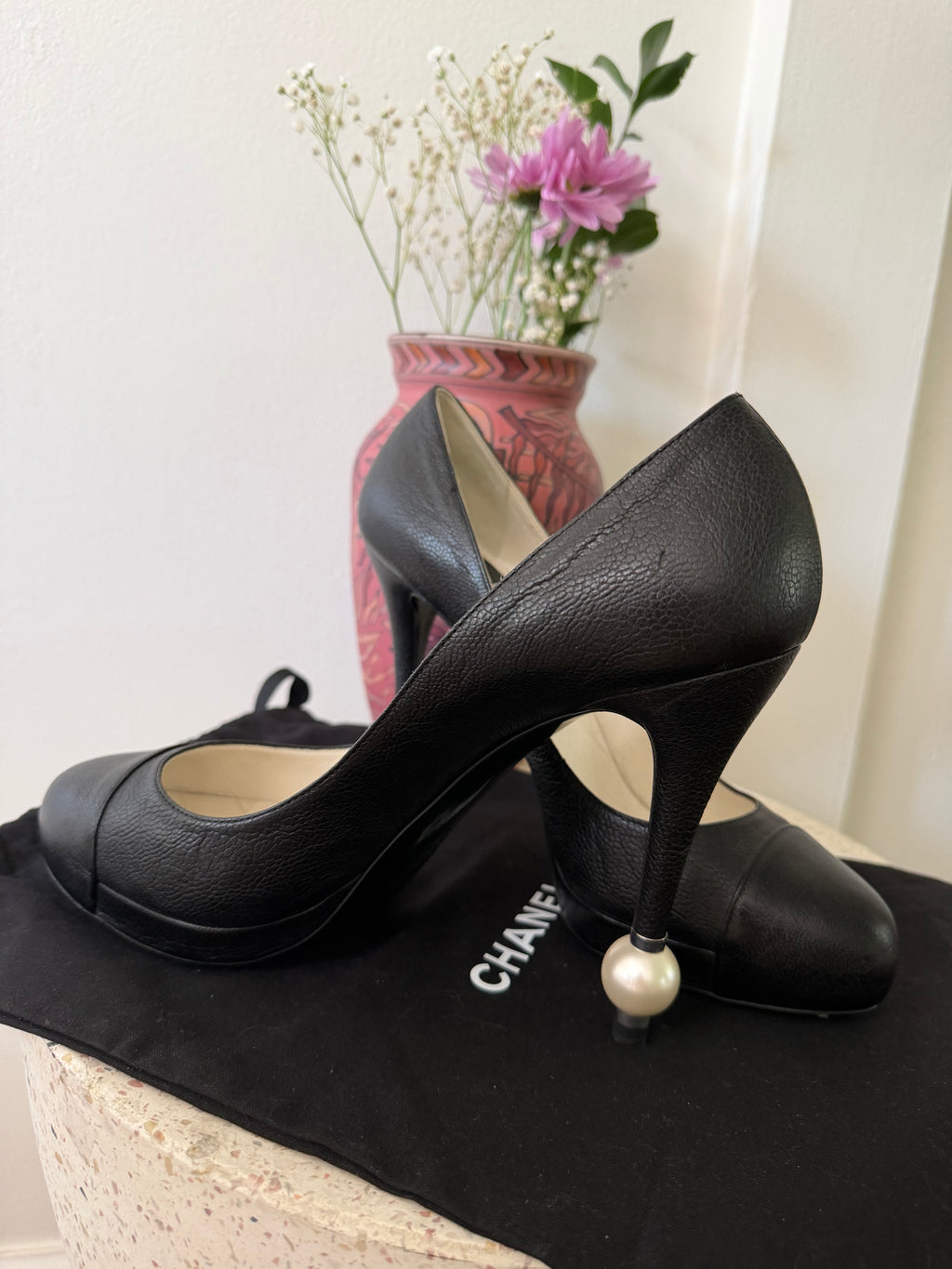 CHANEL INTERLOCKING CAVIAR LEATHER HEELS WITH PEARL HEEL