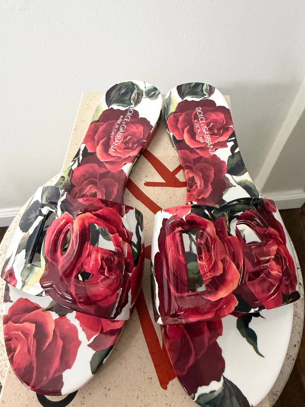 DOLCE GABBANA BEACHWEAR FLOWER RUBBER SLIDES