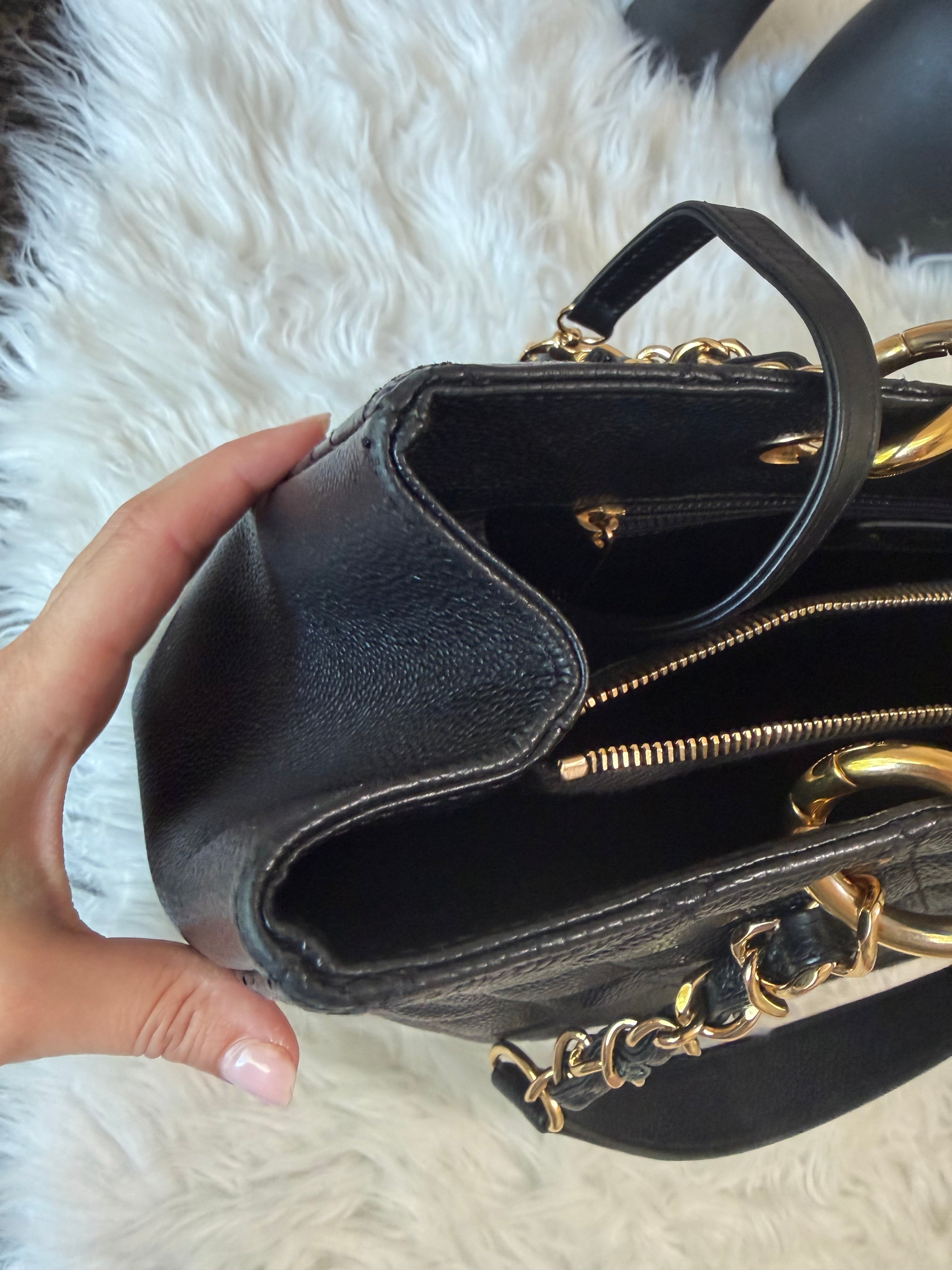 CHANEL GRAND TOTE IN CAVIAR LEATHER