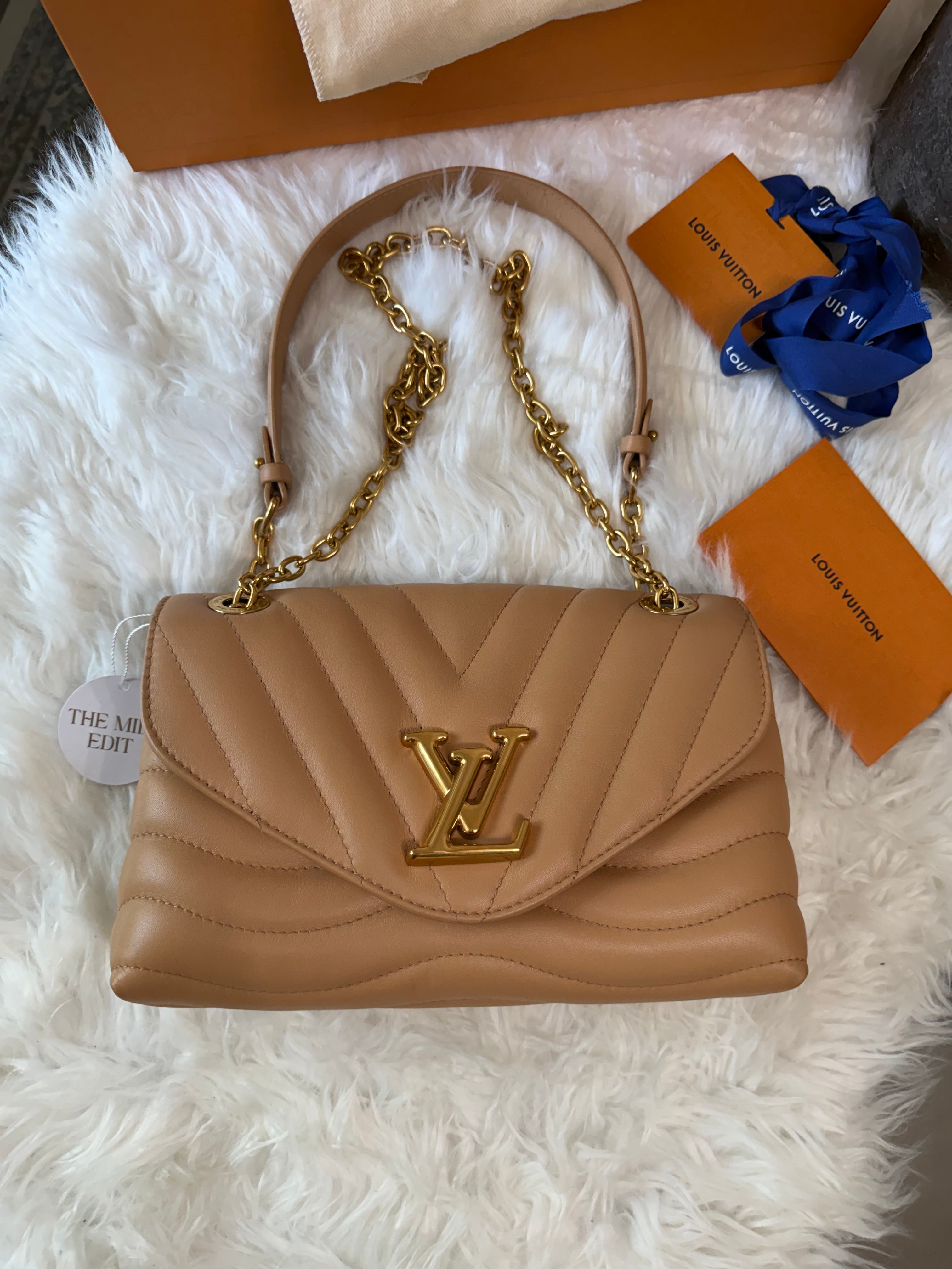 LOUIS VUITTON CALFSKIN LV NEW WAVE CHAIN BAG