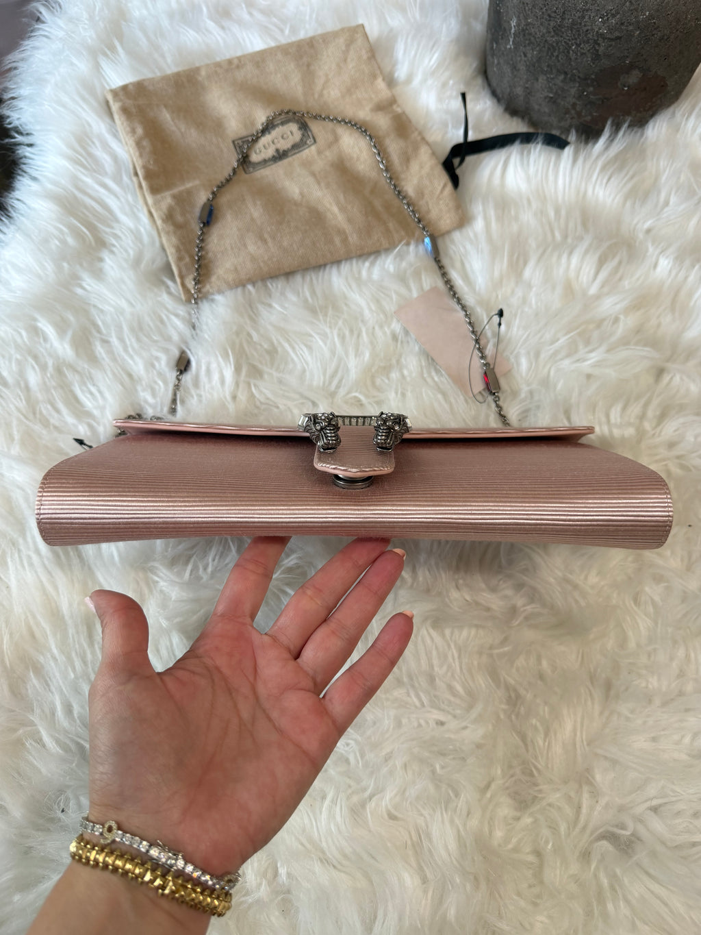 GUCCI DIONYSUS SILK SATIN CLUTCH WITH CRYSTAL TIGER HEAD