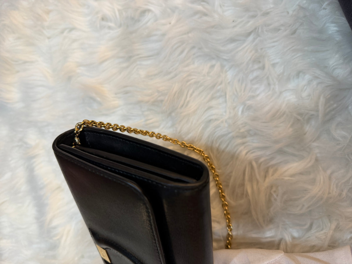 SALVATORE FERRAGAMO WALLET ON CHAIN