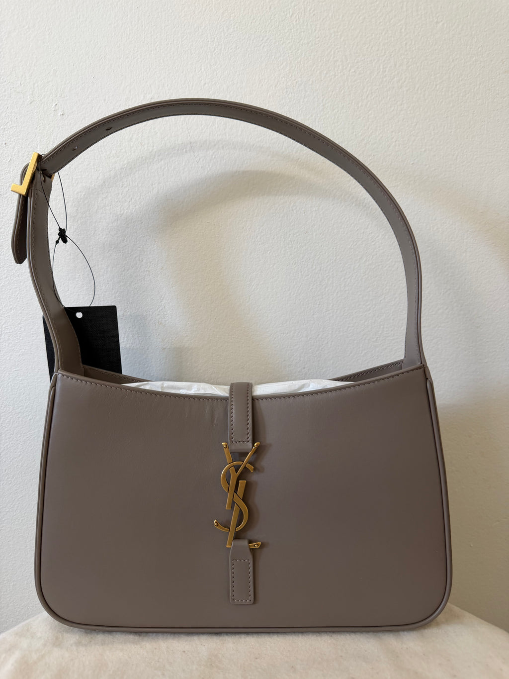 SAINT LAURENT 5 A 7 SHOULDER BAG
