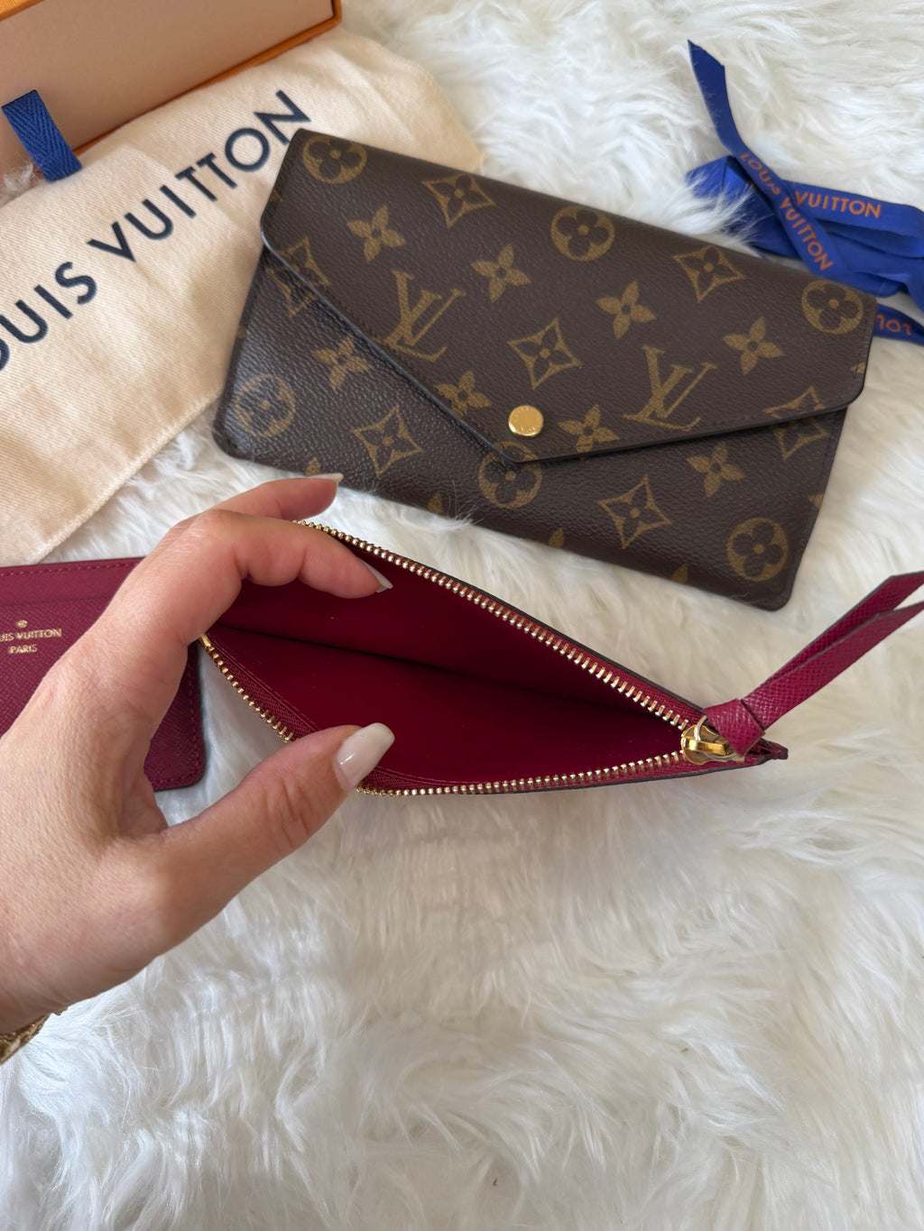 LOUIS VUITTON JEANNE WALLET IN MONOGRAM CANVAS