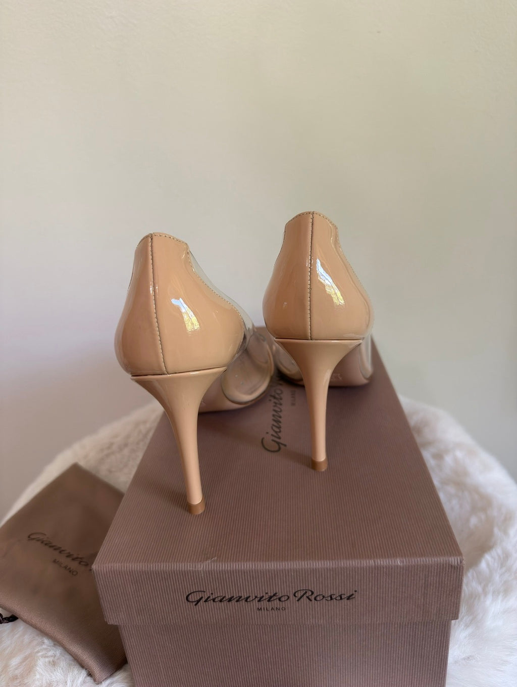 Gianvitto Rossi PUMP WITH CLEAR SIDES IN PLEXI PATENT LEATHER