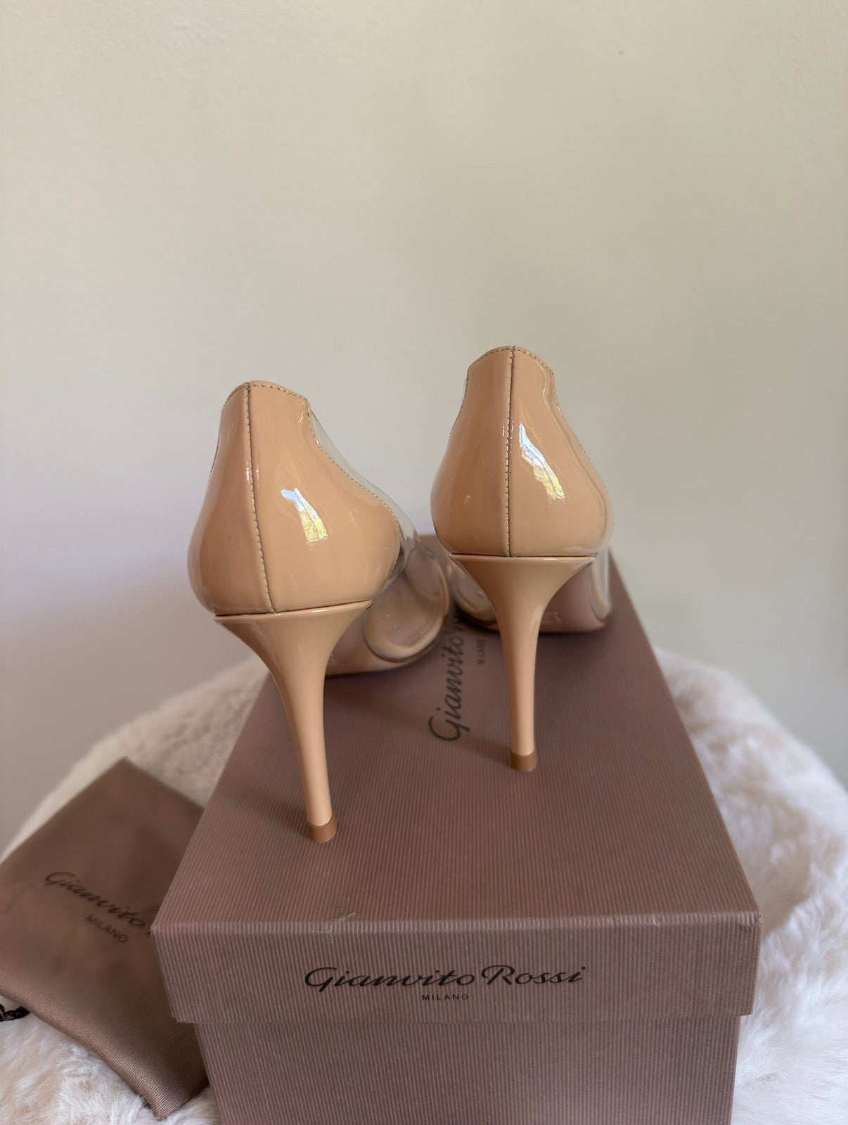 Gianvitto Rossi PUMP WITH CLEAR SIDES IN PLEXI PATENT LEATHER