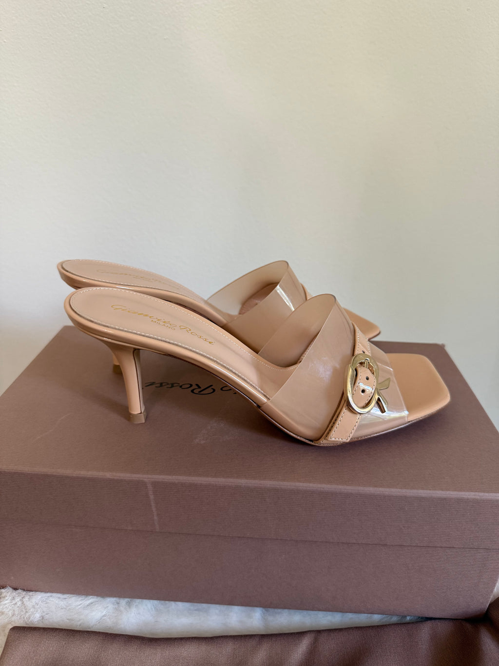 GIANVITO ROSSI BUCKLE SLIP-ON SANDALS