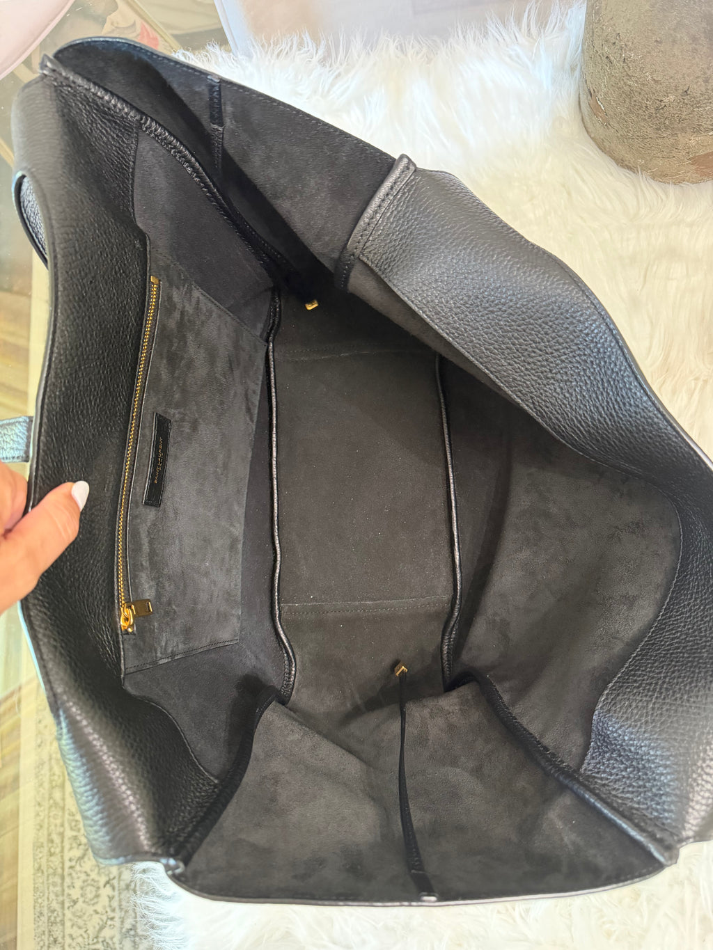 SAINT LAURENT 5 A 7 BEA TOTE IN GRAIBED LEATHER