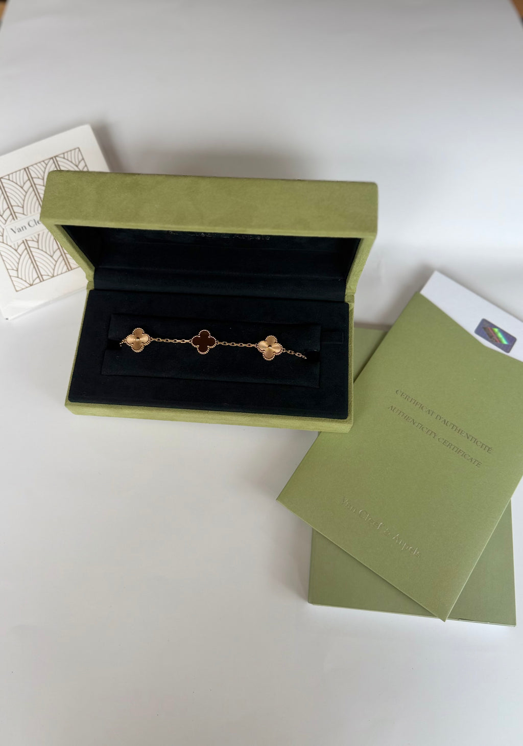Van Cleef & Arpels 5 Motif Alhambra Carnelian