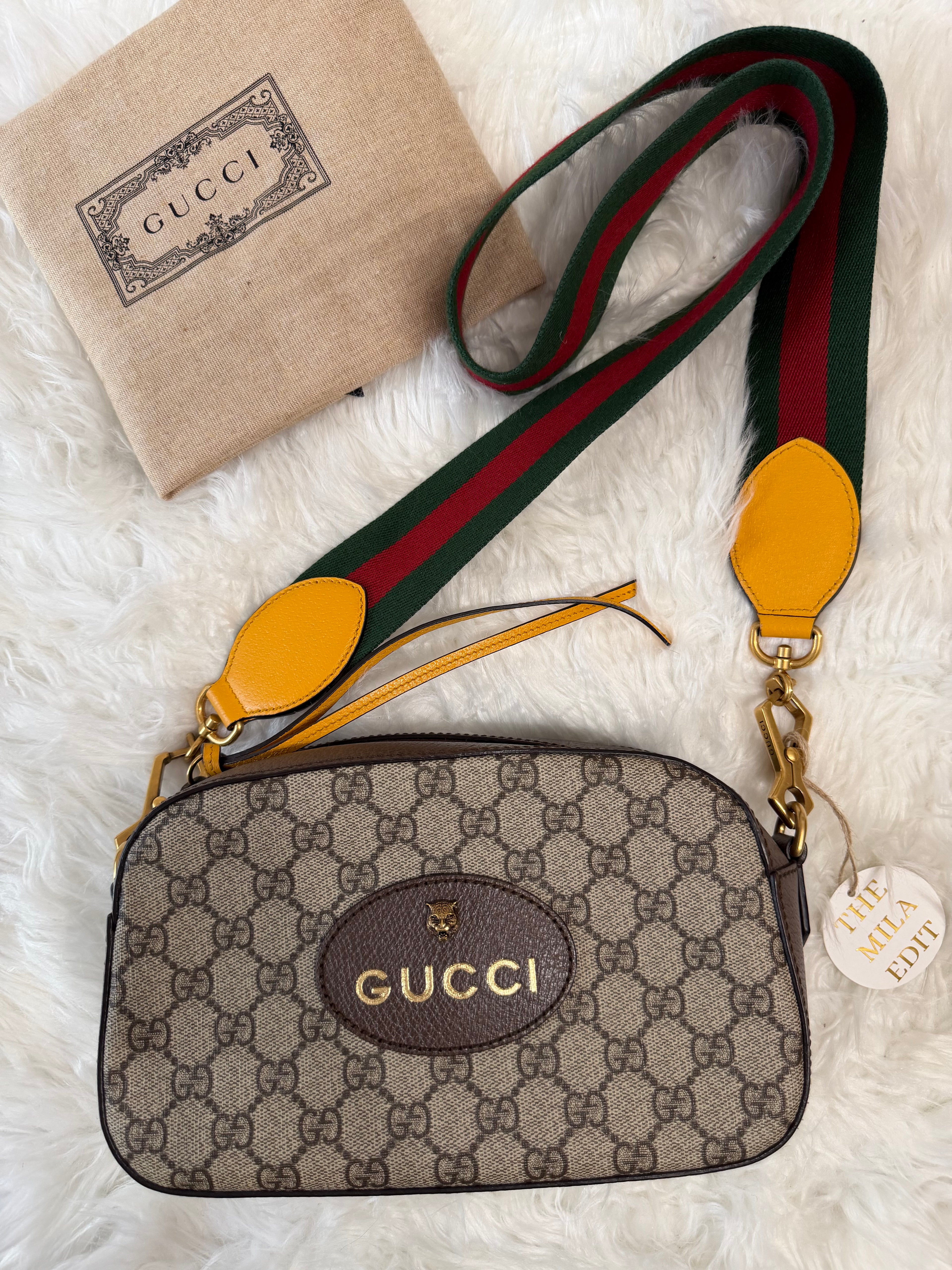 GUCCI NEO CAMERA GG SUPREME MESSANGER BAG