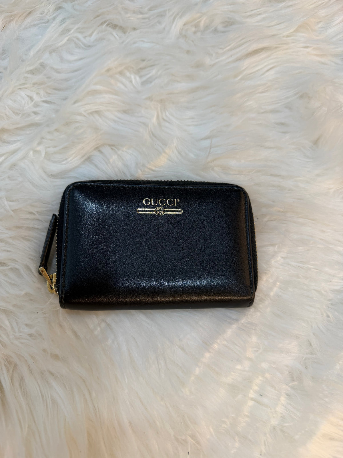 GUCCI LOGO LEATHER ZIP AROUND CARD HOLDER