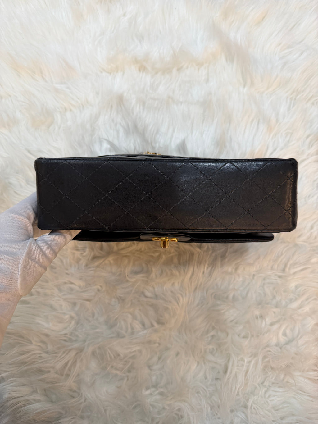 CHANEL VINTAGE MEDIUM CLASSIC FLAP IN LAMBSKIN LEATHER