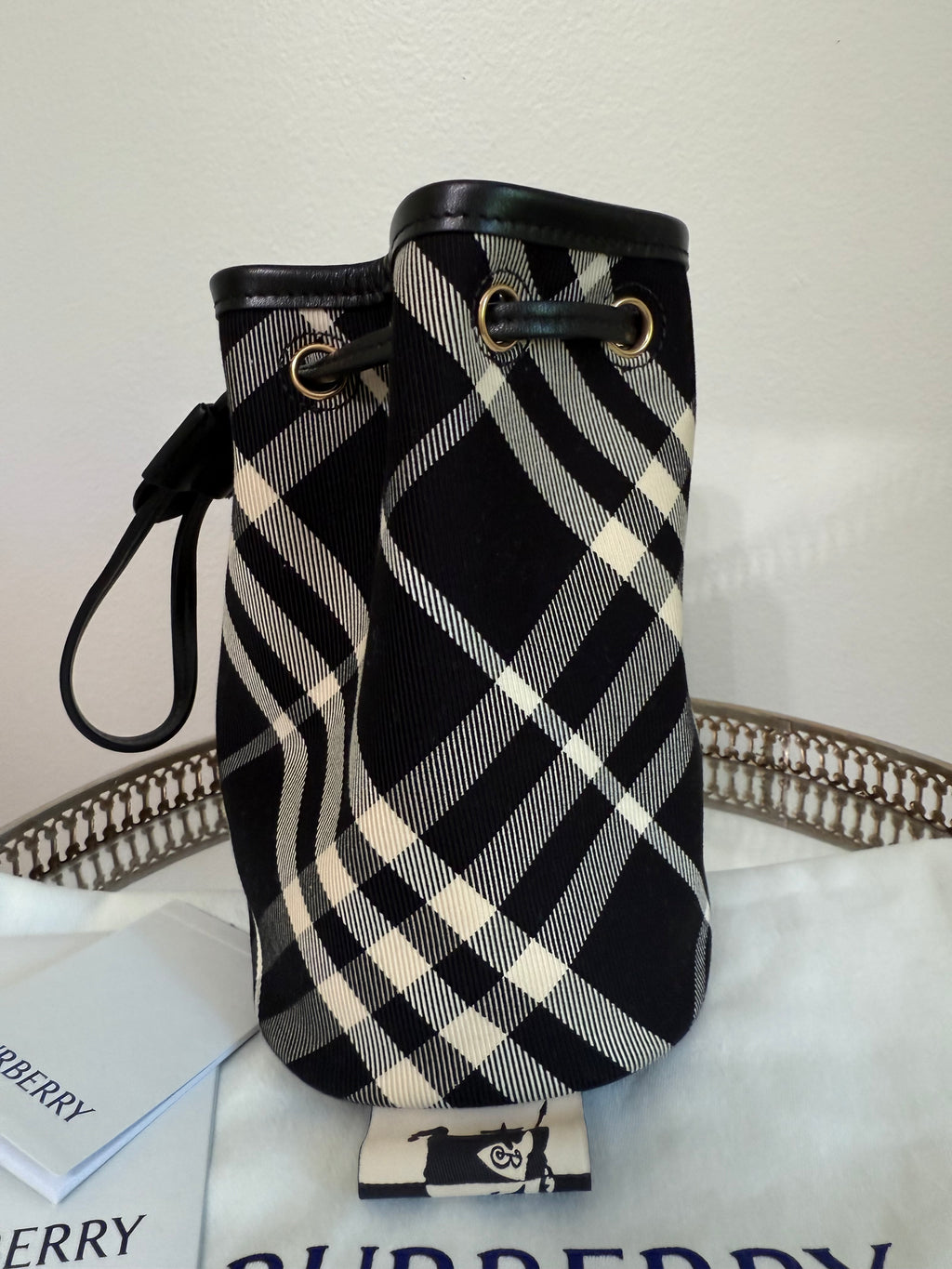 Checked Drawstring bucket bag