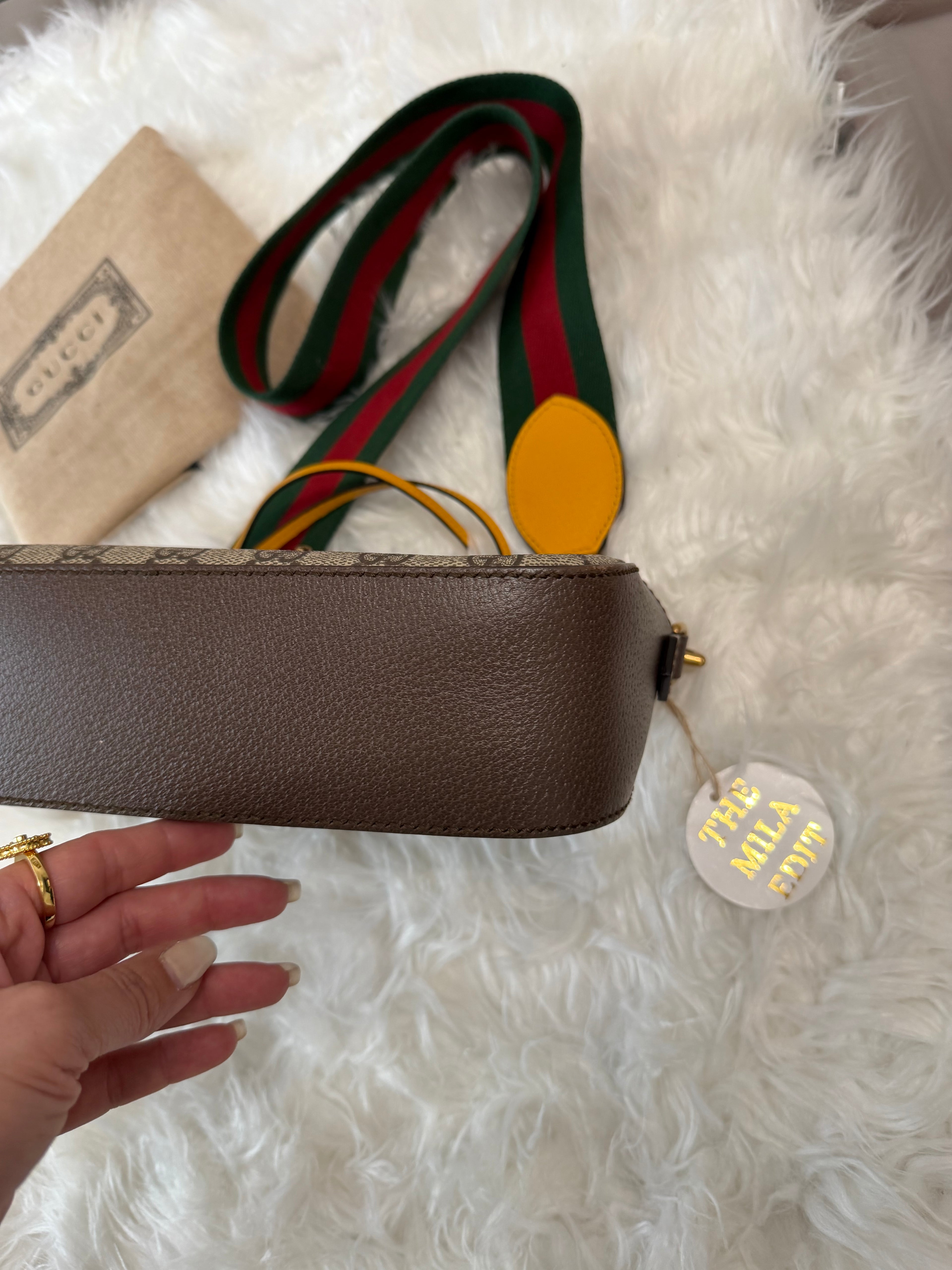 GUCCI NEO CAMERA GG SUPREME MESSANGER BAG