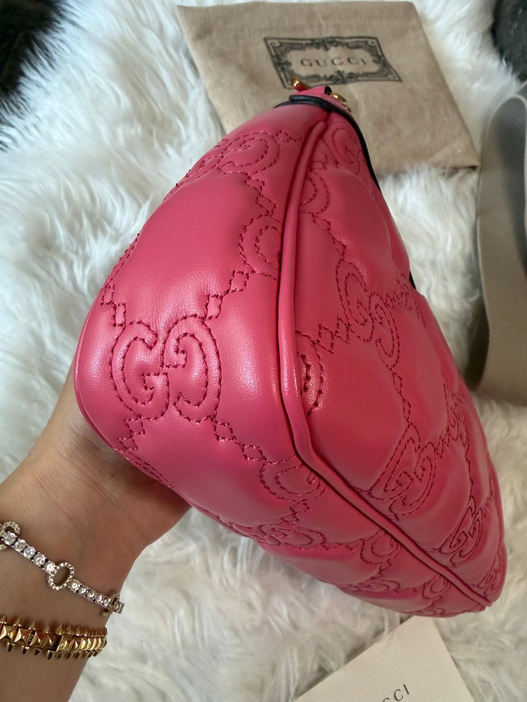 GUCCI GG METELASSE QUILTED LEATHER SHOULDER BAG