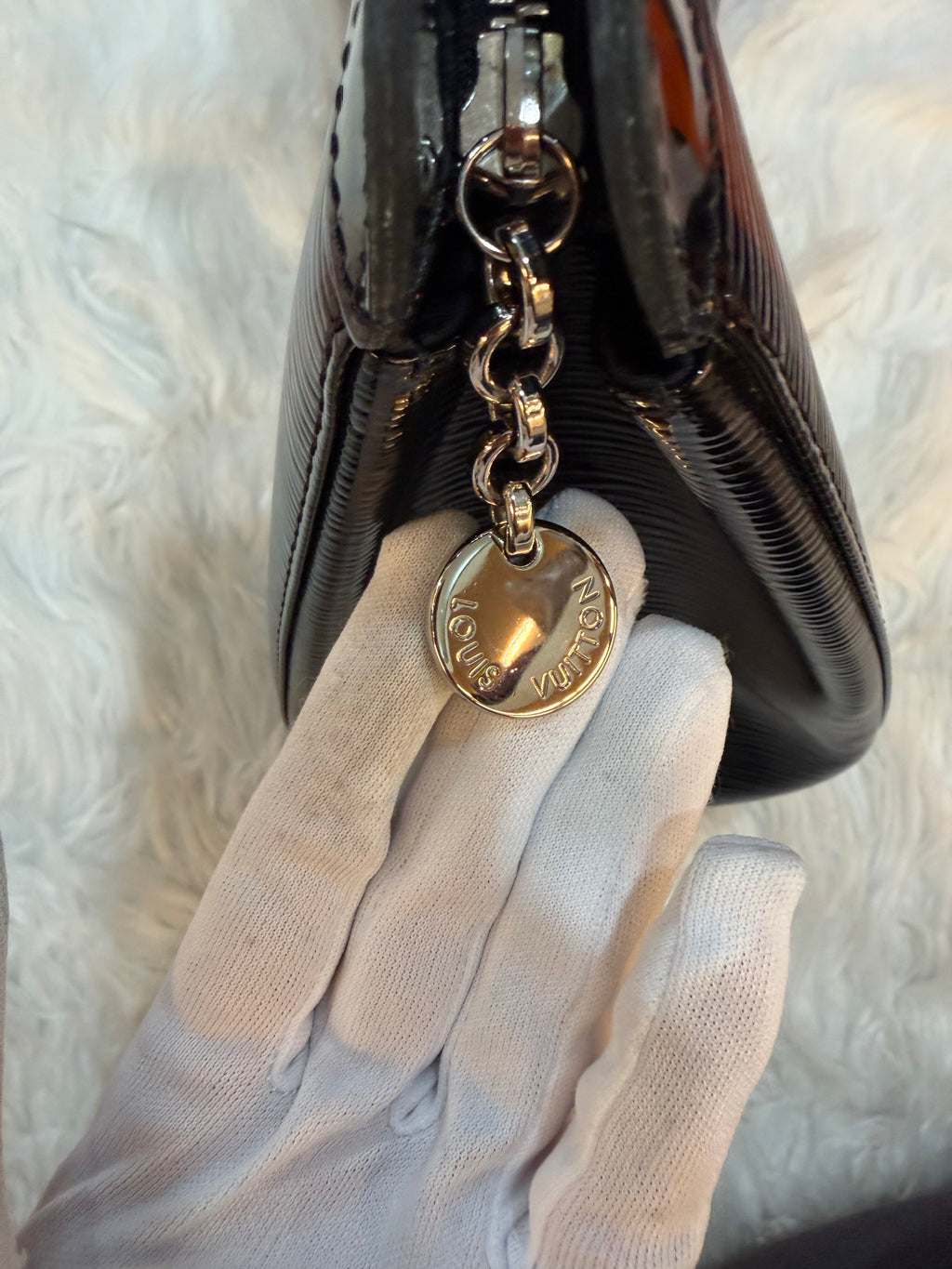LOUIS VUITTON BREA GM EPI LEATHER