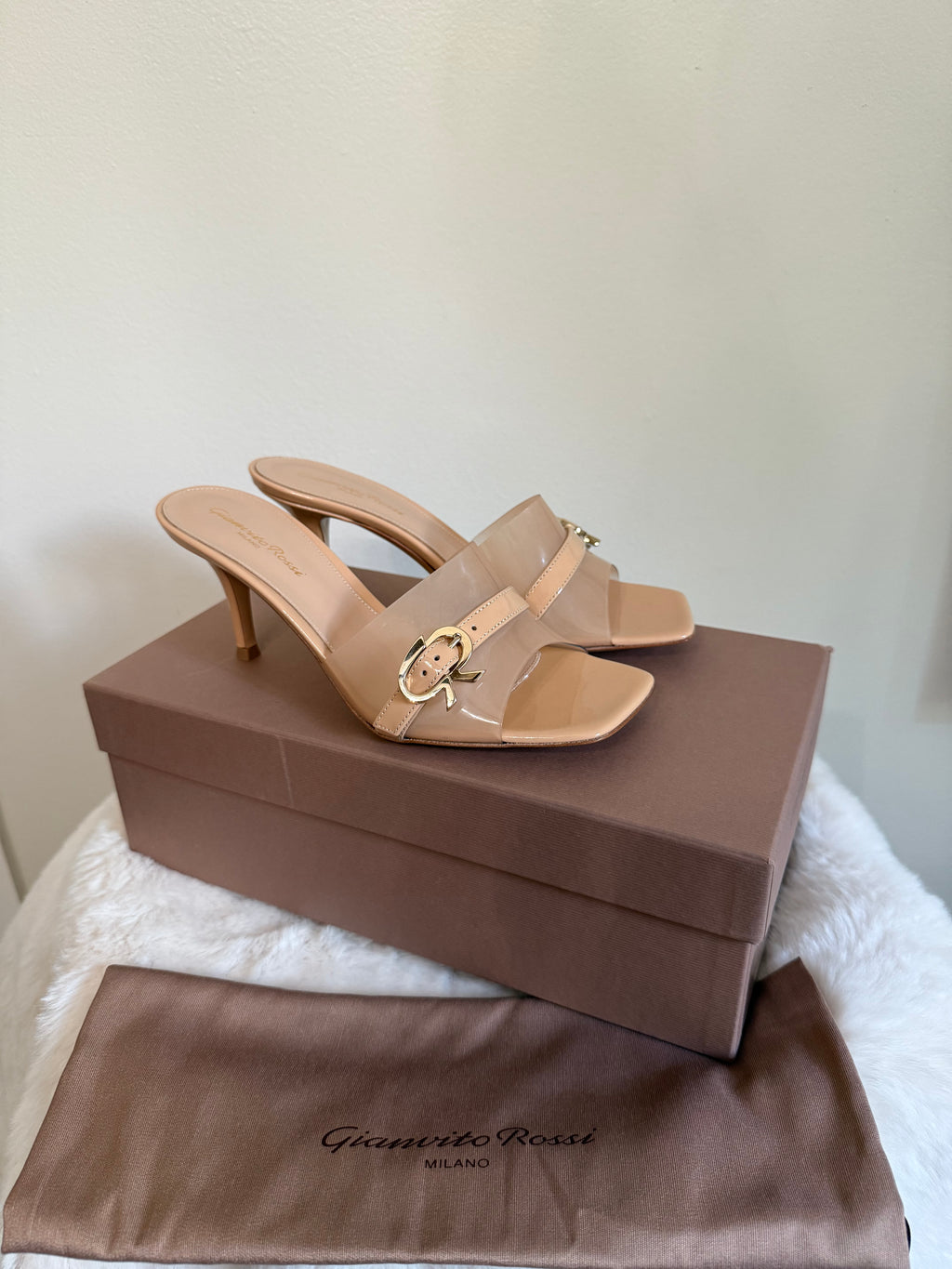 GIANVITO ROSSI BUCKLE SLIPON SANDLES SQUARE TOE PATENT LEATHER