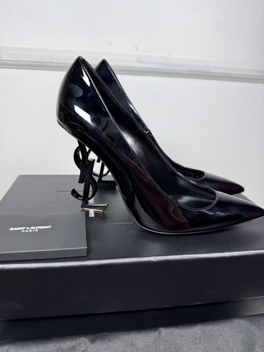 SAINT LAURENT OPYUM BLACK PATENT POINTED TOE PUMPS