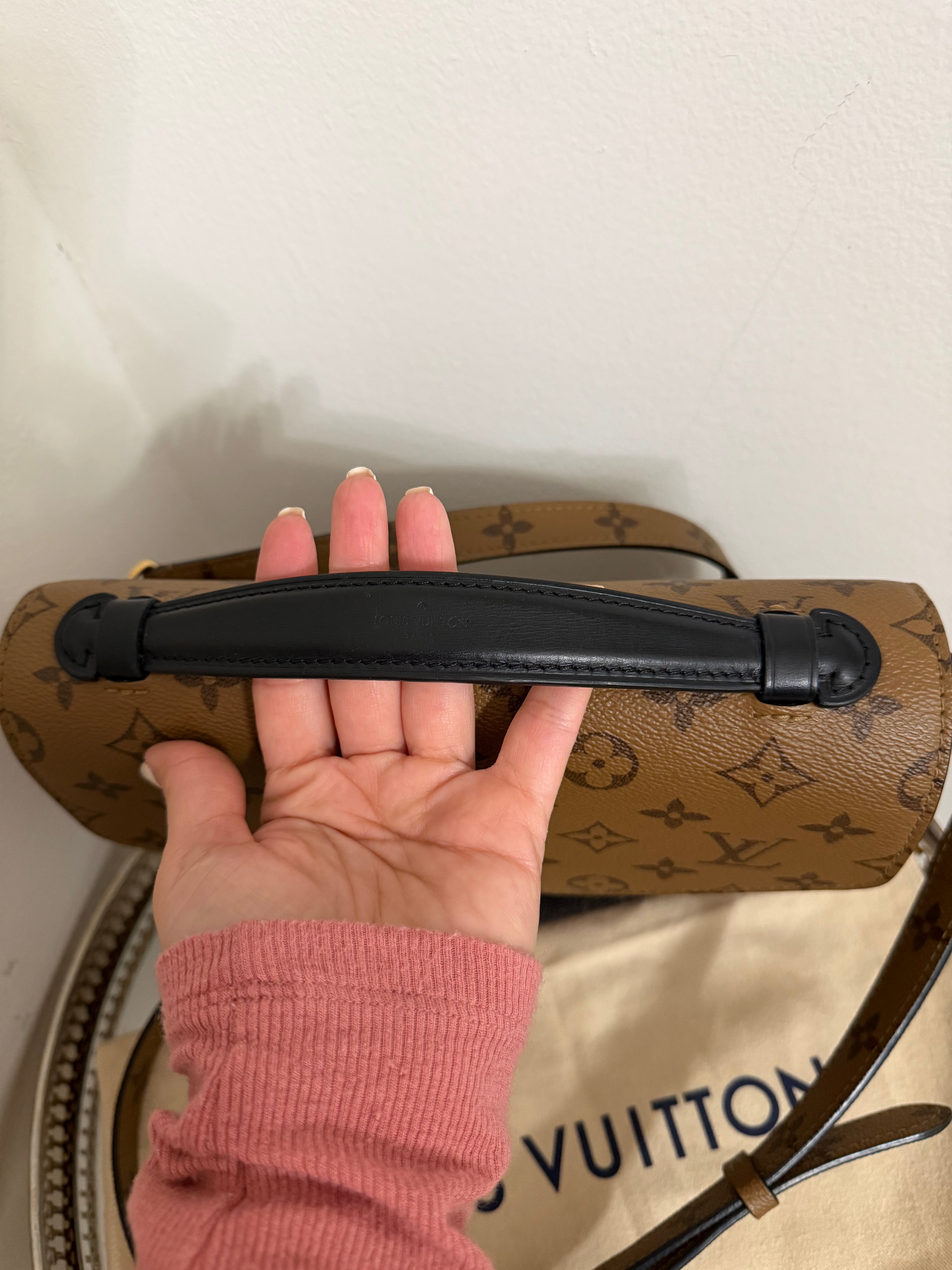 Louis Vuitton REVERSE MONOGRAM METIS