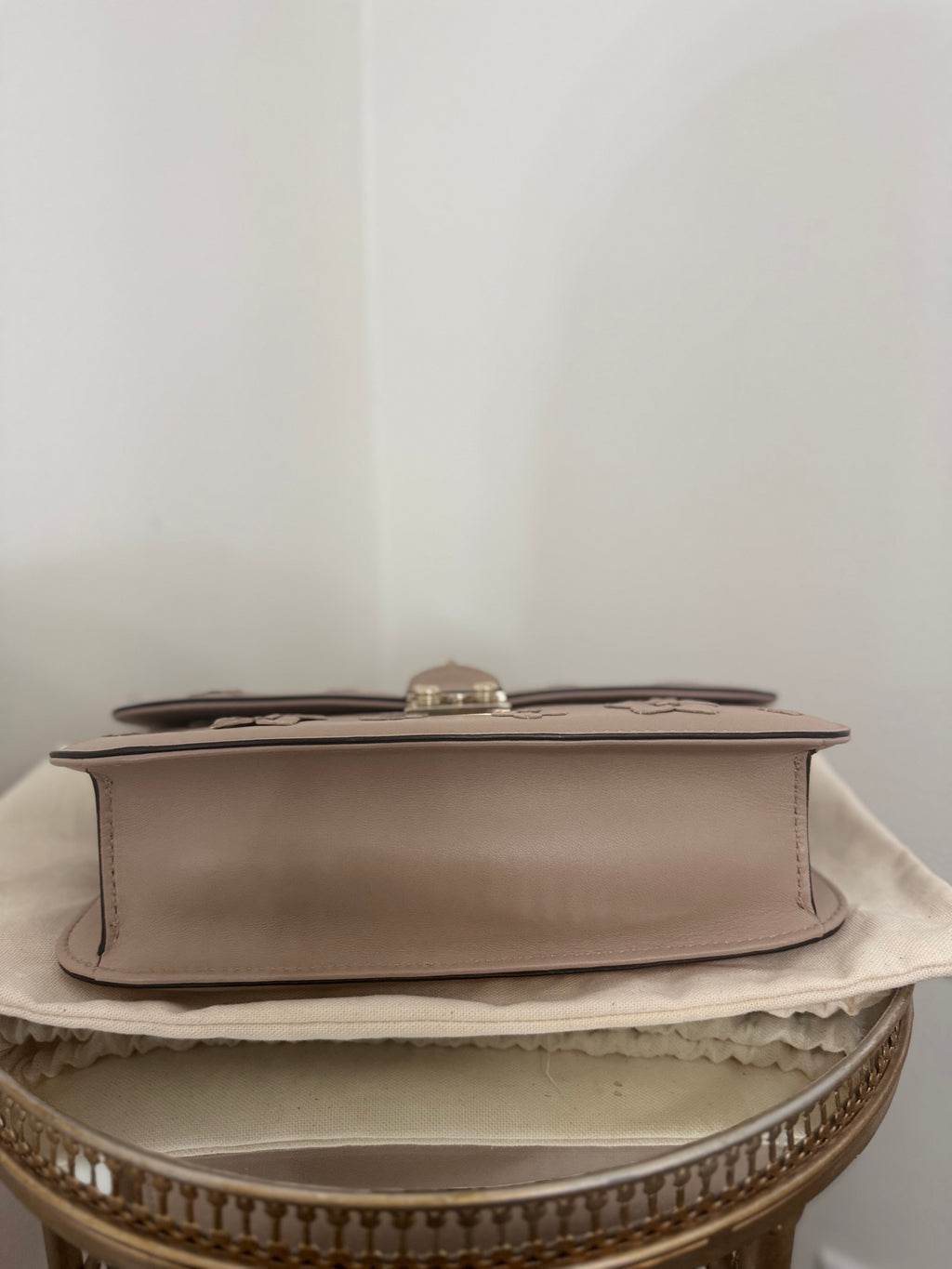 VALENTINO GARAVANI VITELLO FLOWER WITH ROCKSTUDS