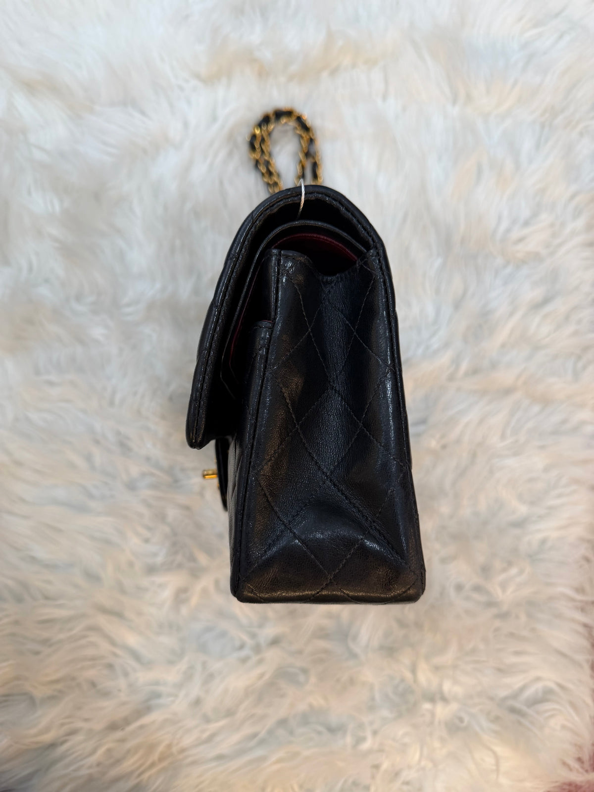 CHANEL VINTAGE MEDIUM CLASSIC FLAP IN LAMBSKIN LEATHER
