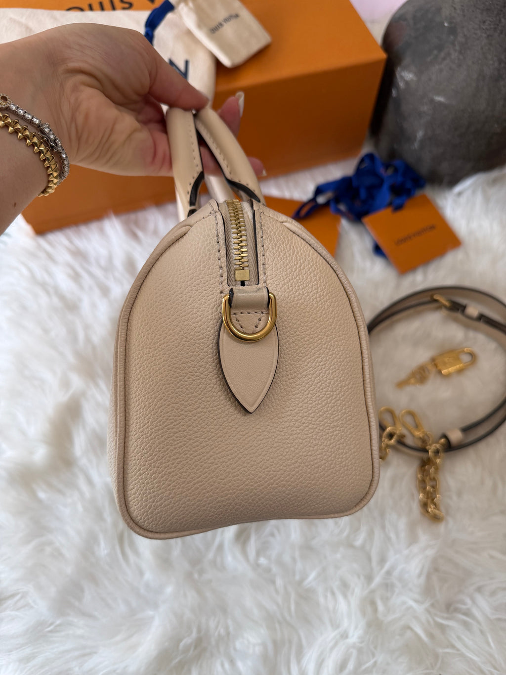 LOUIS VUITTON SPEEDY BANDOULIERE 20 EMPREINTE LEATHER