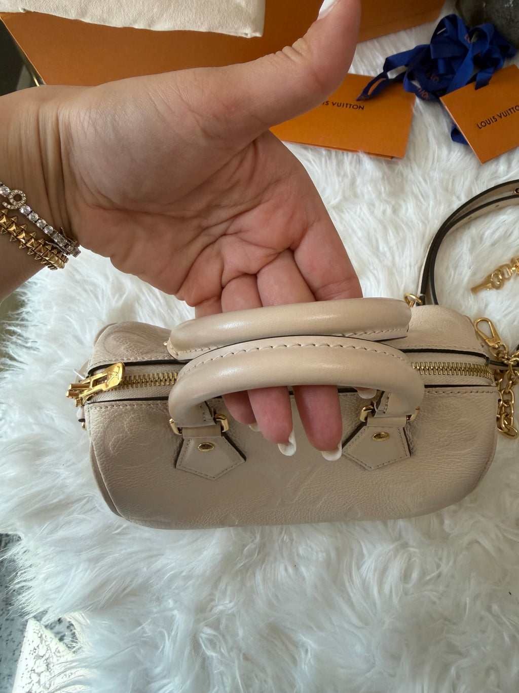 LOUIS VUITTON SPEEDY BANDOULIERE 20 EMPREINTE LEATHER