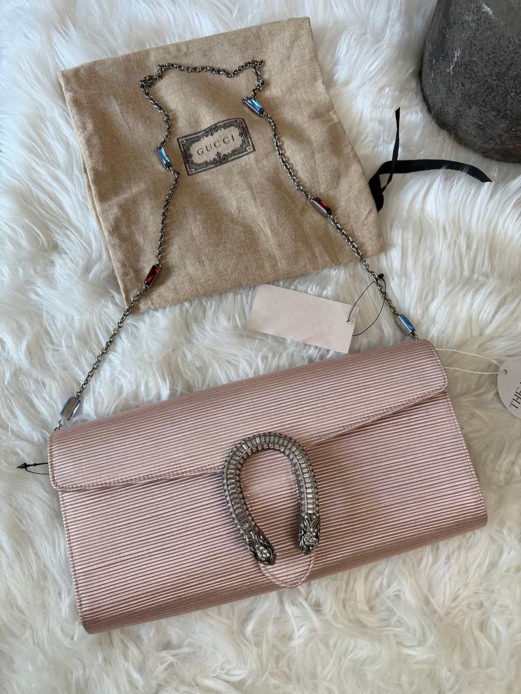 GUCCI DIONYSUS SILK SATIN CLUTCH WITH CRYSTAL TIGER HEAD