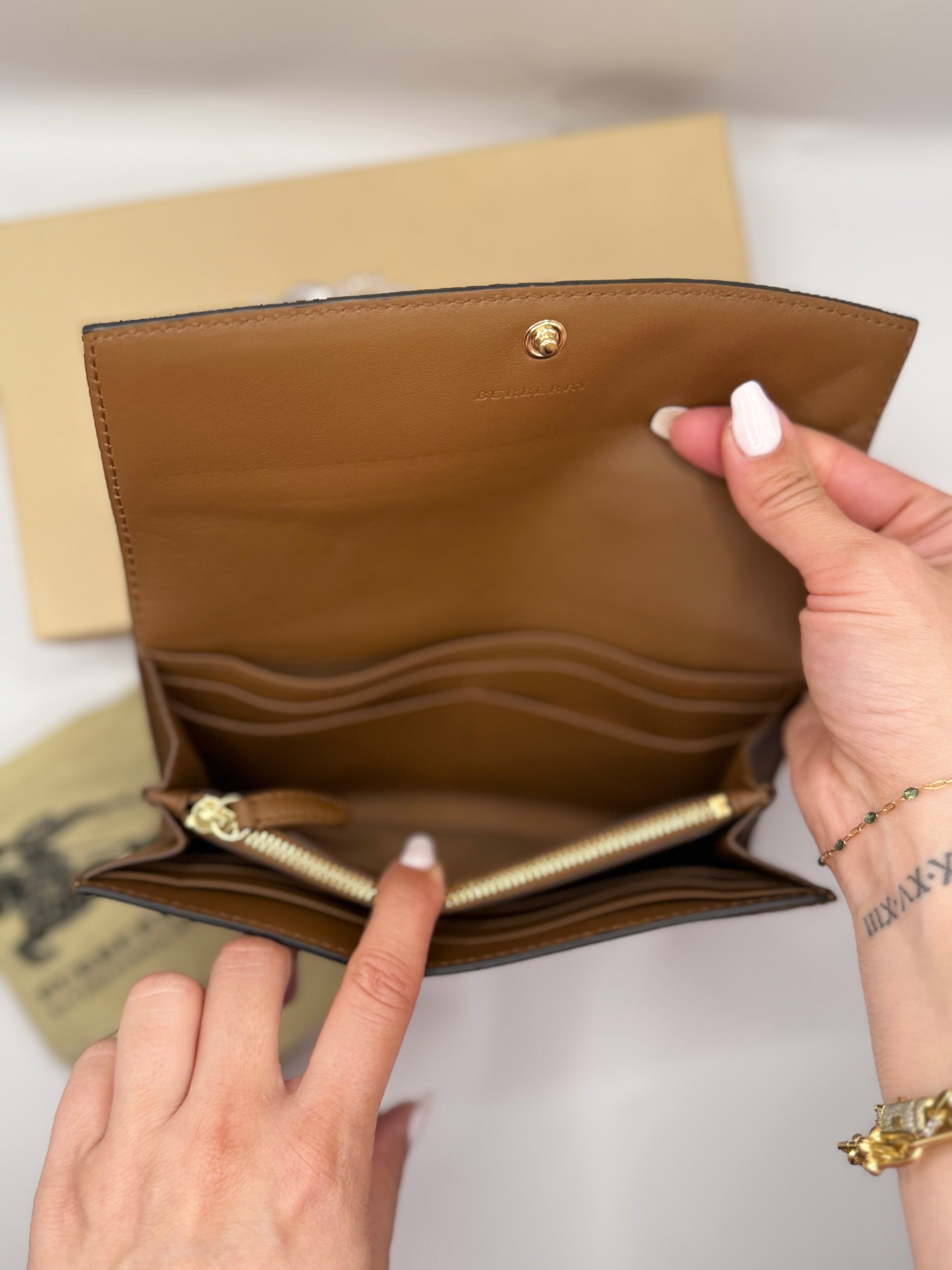 BURBERRY HARRIS LONG WALLET CHECK PATTERN PRINT