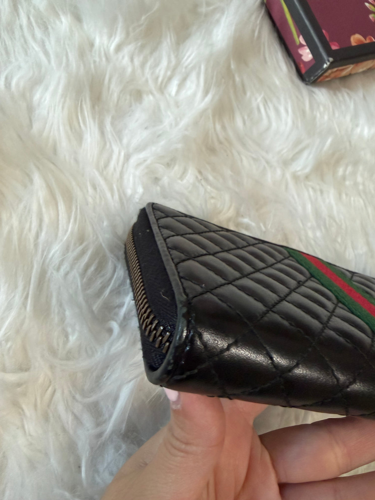 GUCCI MERMONT WEB ZIP AROUND QUILTED LEATHER WALLET