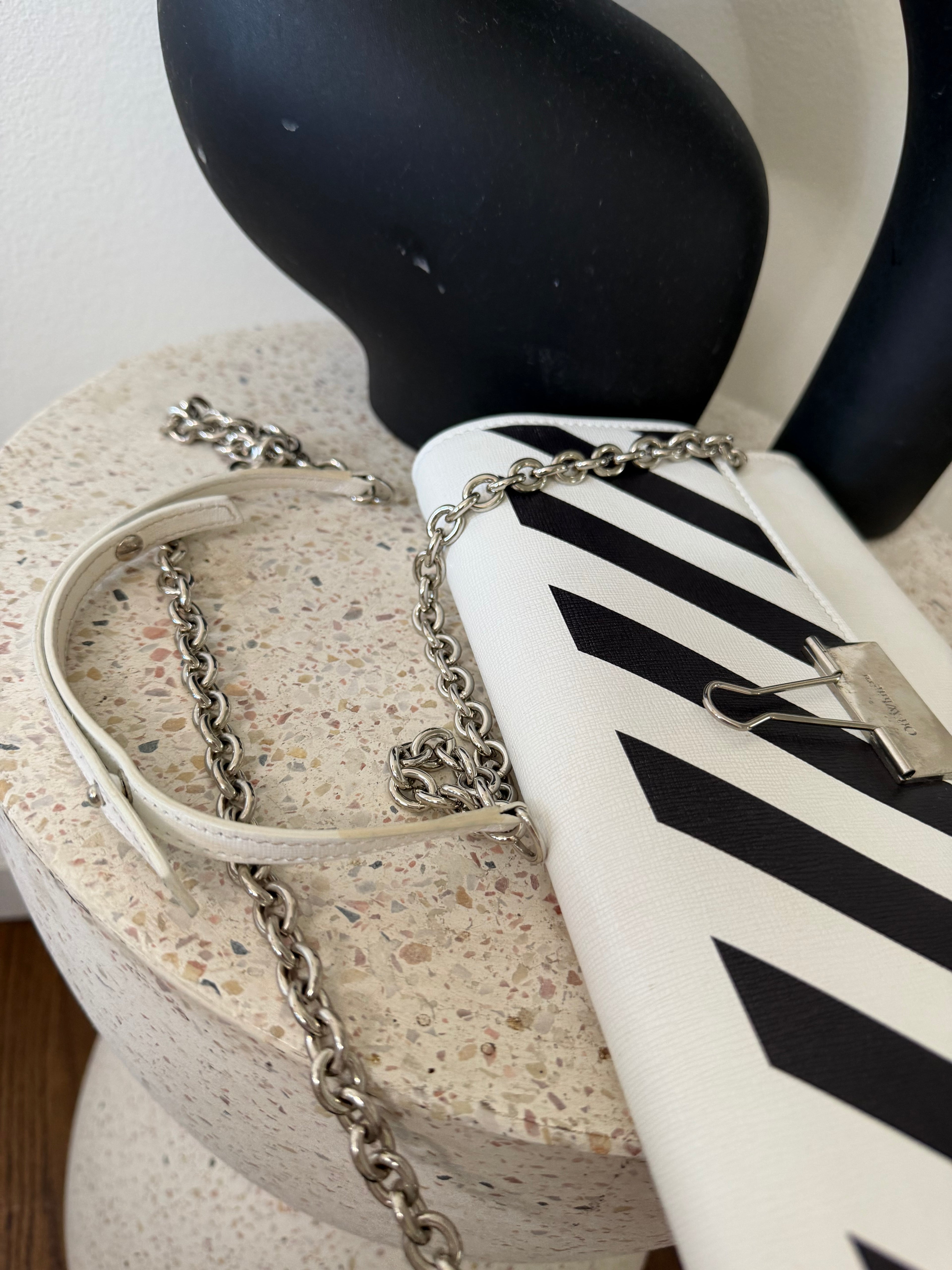 OFF-WHITE DIAG BINDER CLIP BAG