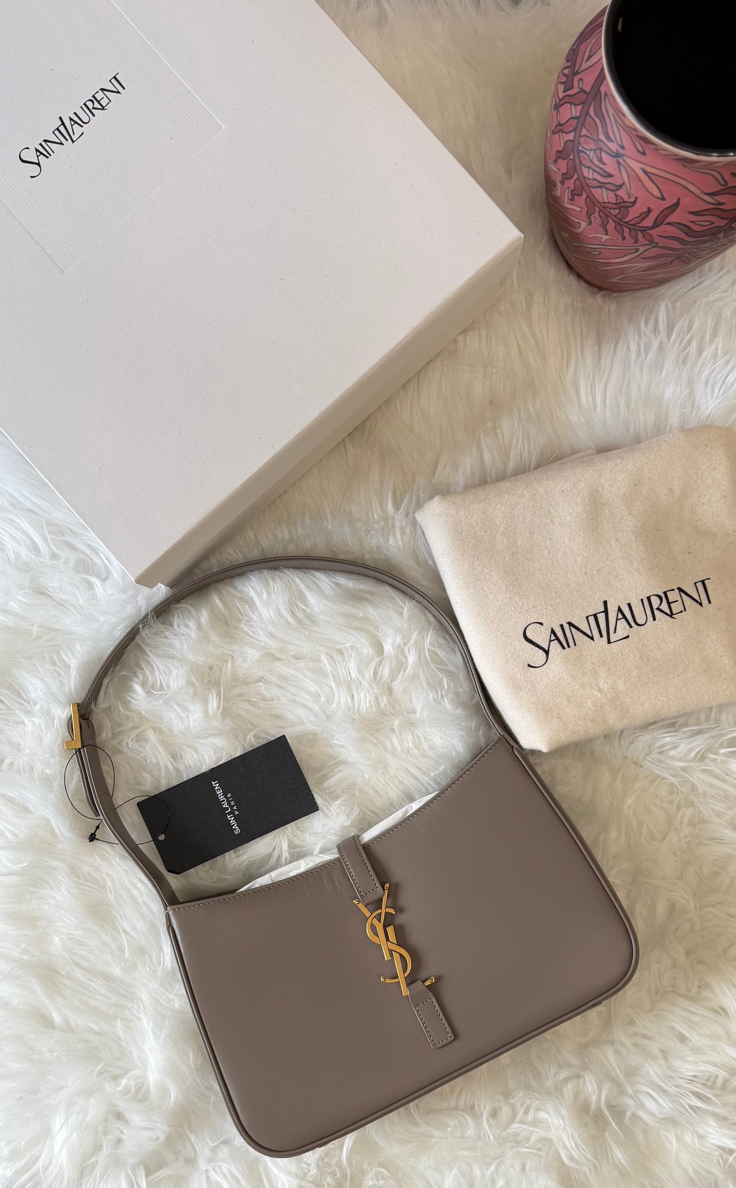 SAINT LAURENT 5 A 7 SHOULDER BAG