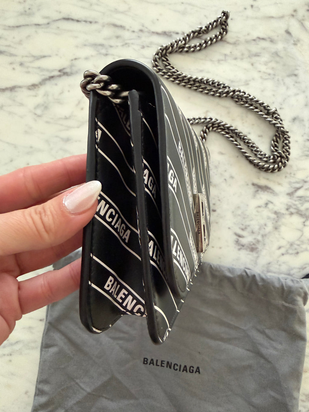 BALENCIAGA B LOGO WALLET ON CHAIN