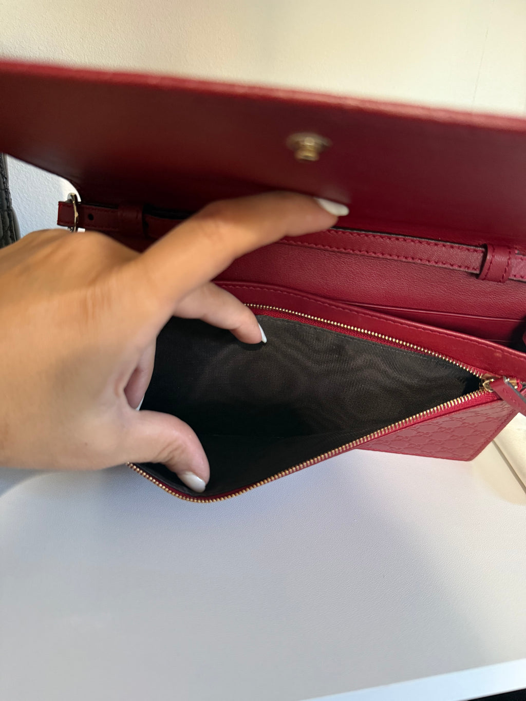 Gucci Microgucciccima wallet on chain