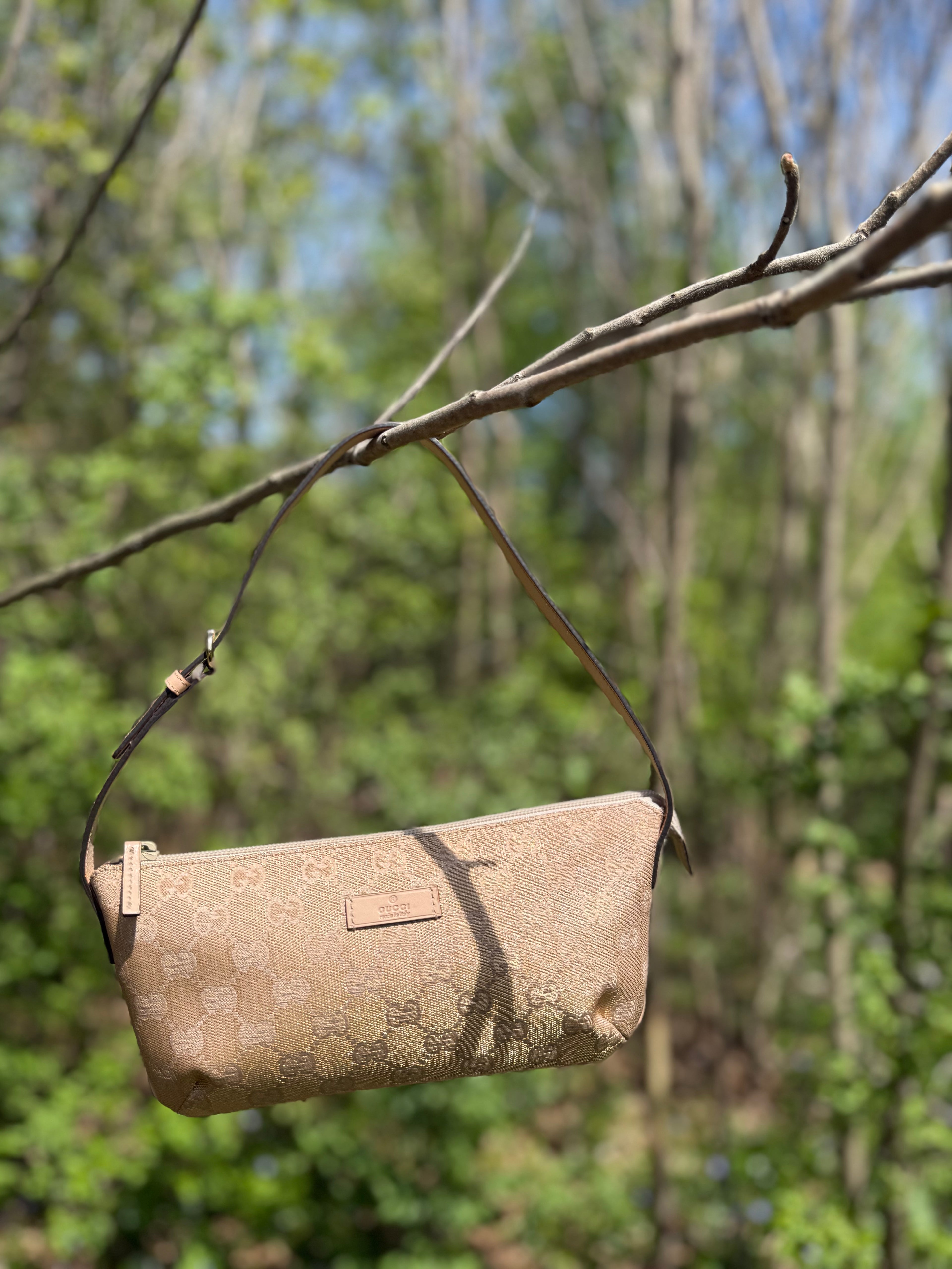 Vintage Gucci Boat Pochette