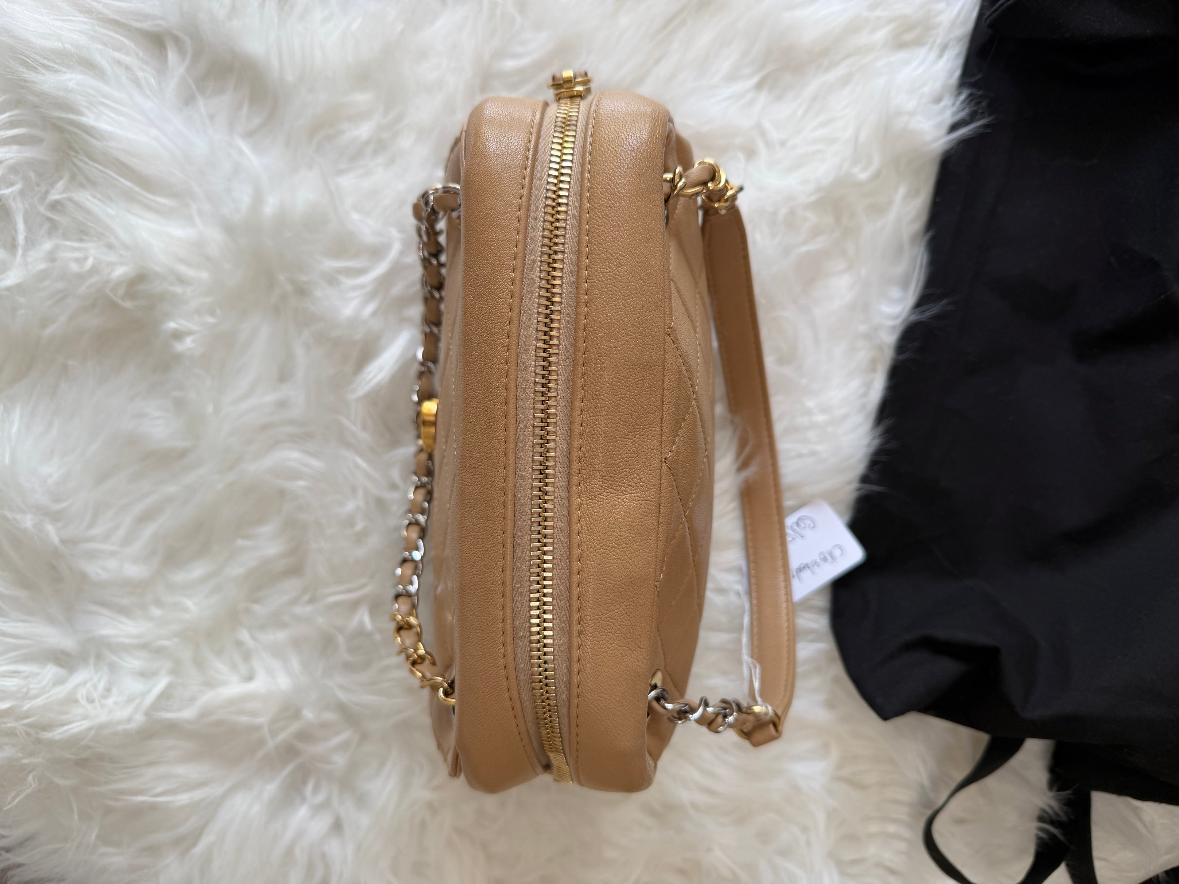 CHANEL Interlocking CC all stitched Camera Bag
