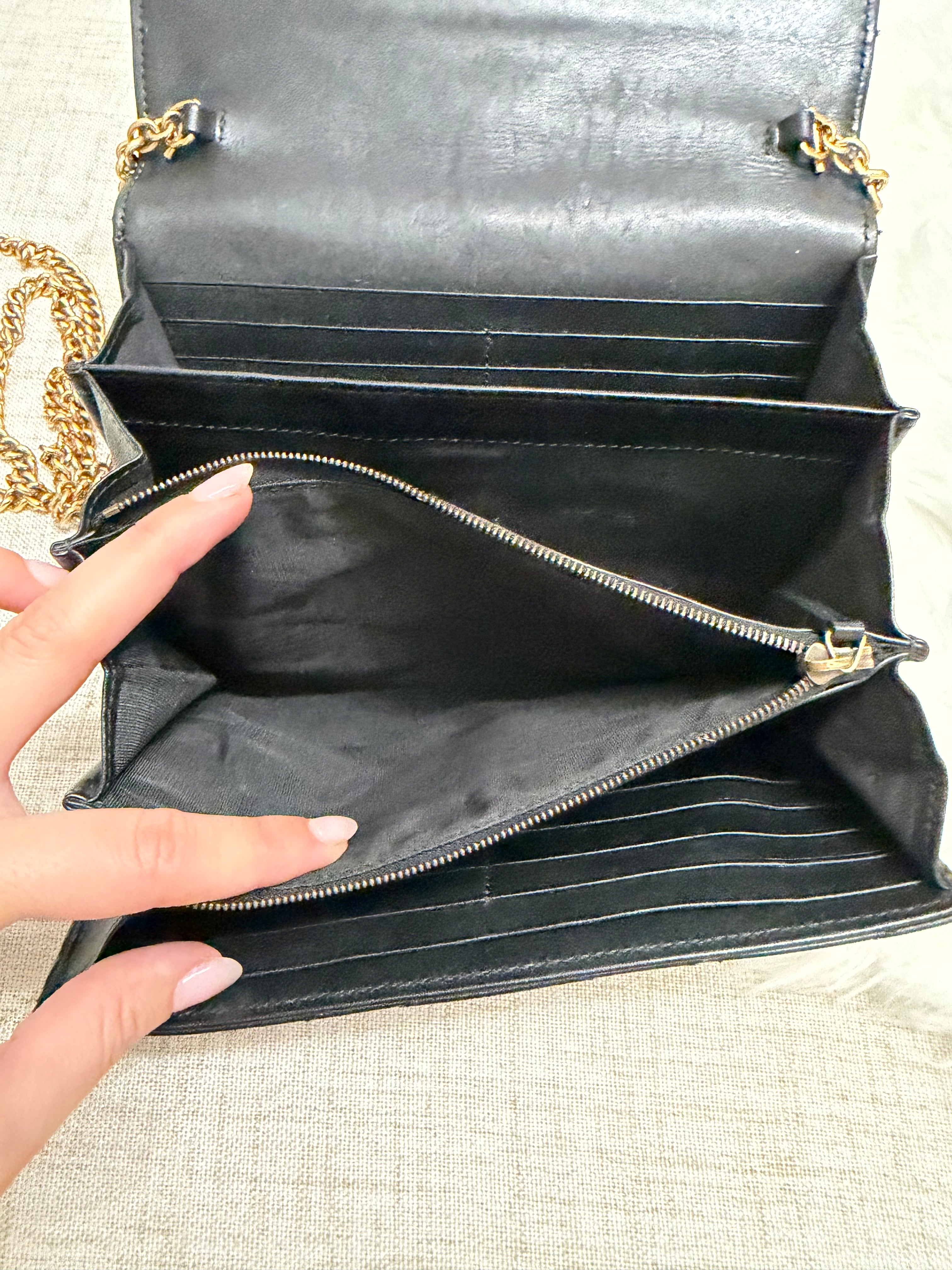 GUCCI GG MARMONT CHEVRON LEATHER WALLET ON CHAIN