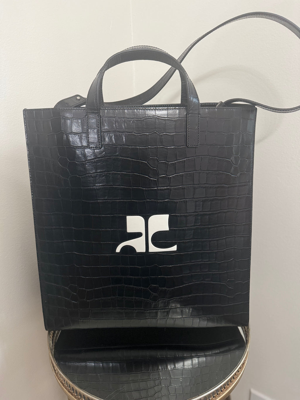 COURREGES HERITAGE TOTE IN CROCODILE-EMBOSSED LEATHER / AC LOGO