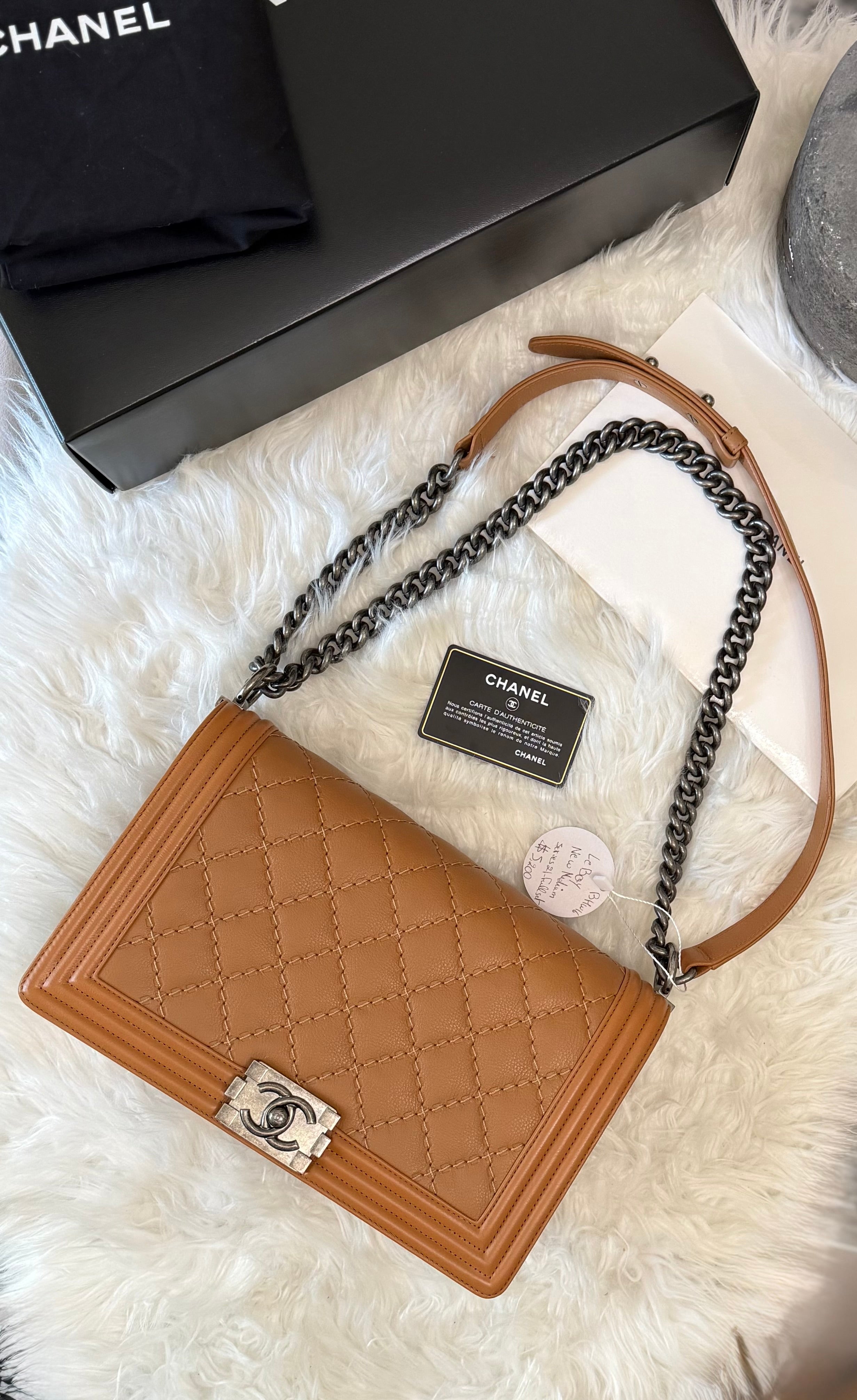 CHANEL BOY FLAP BAG IN CAVIAR LEATHER