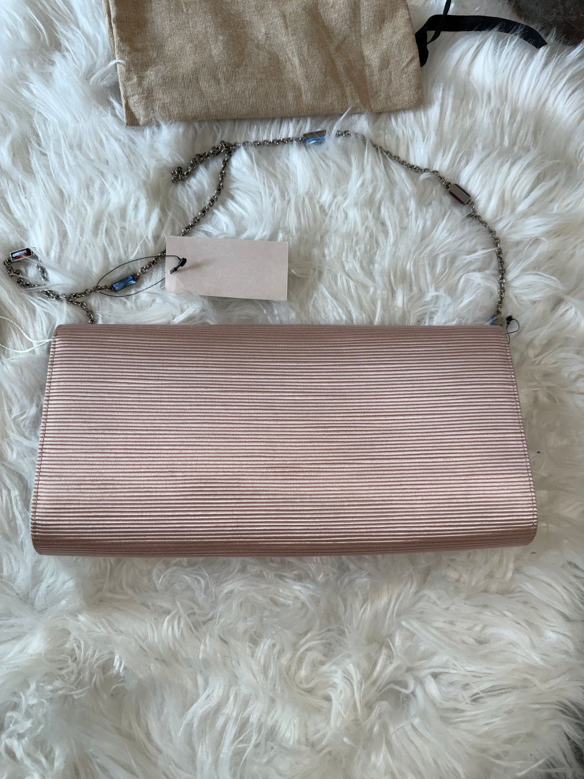 GUCCI DIONYSUS SILK SATIN CLUTCH WITH CRYSTAL TIGER HEAD