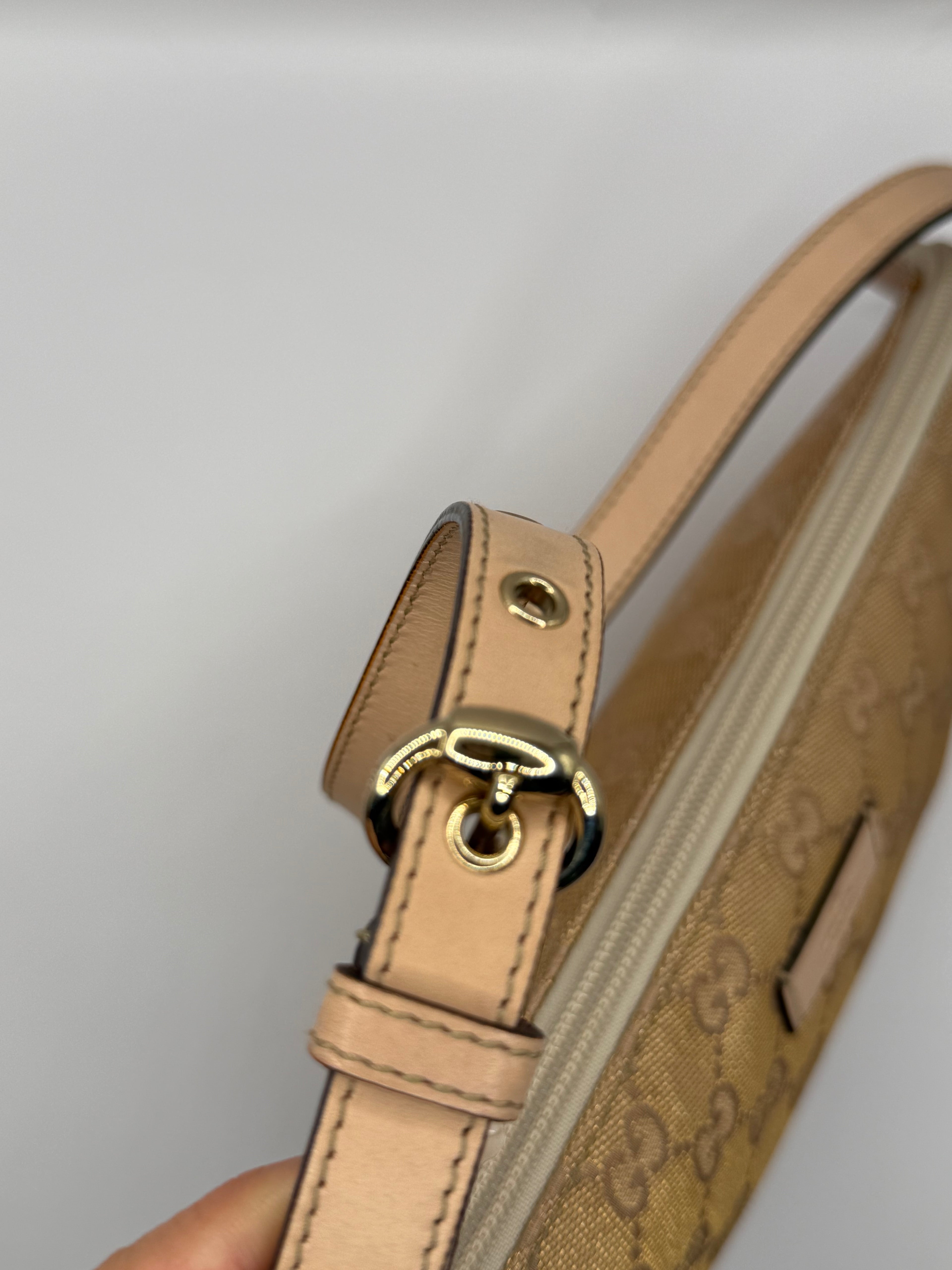Vintage Gucci Boat Pochette