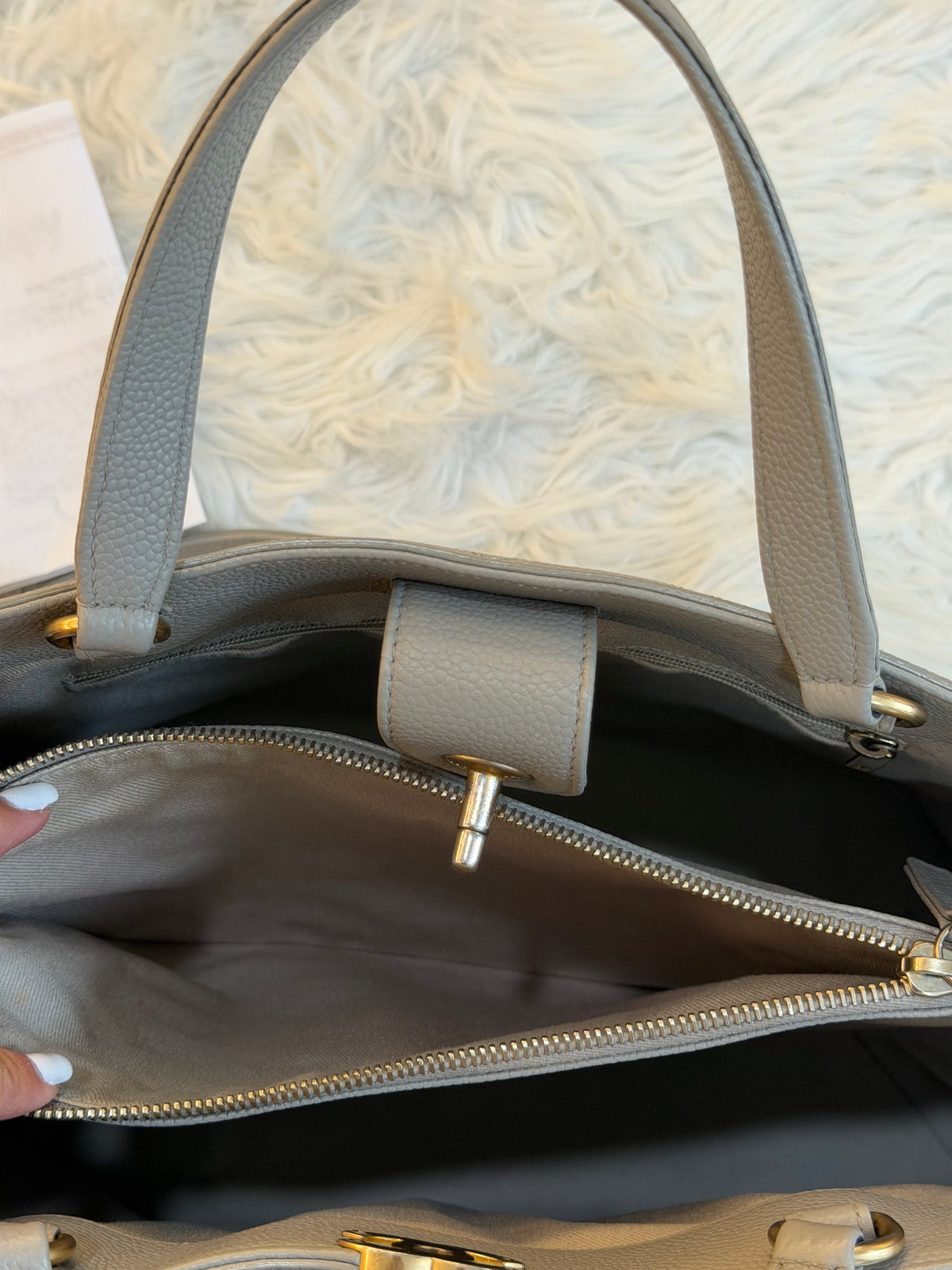 CHANEL CHIC AFFINITY CONVERTIBLE SHOPPING TOTE ALL STITCHED CAVIAR
