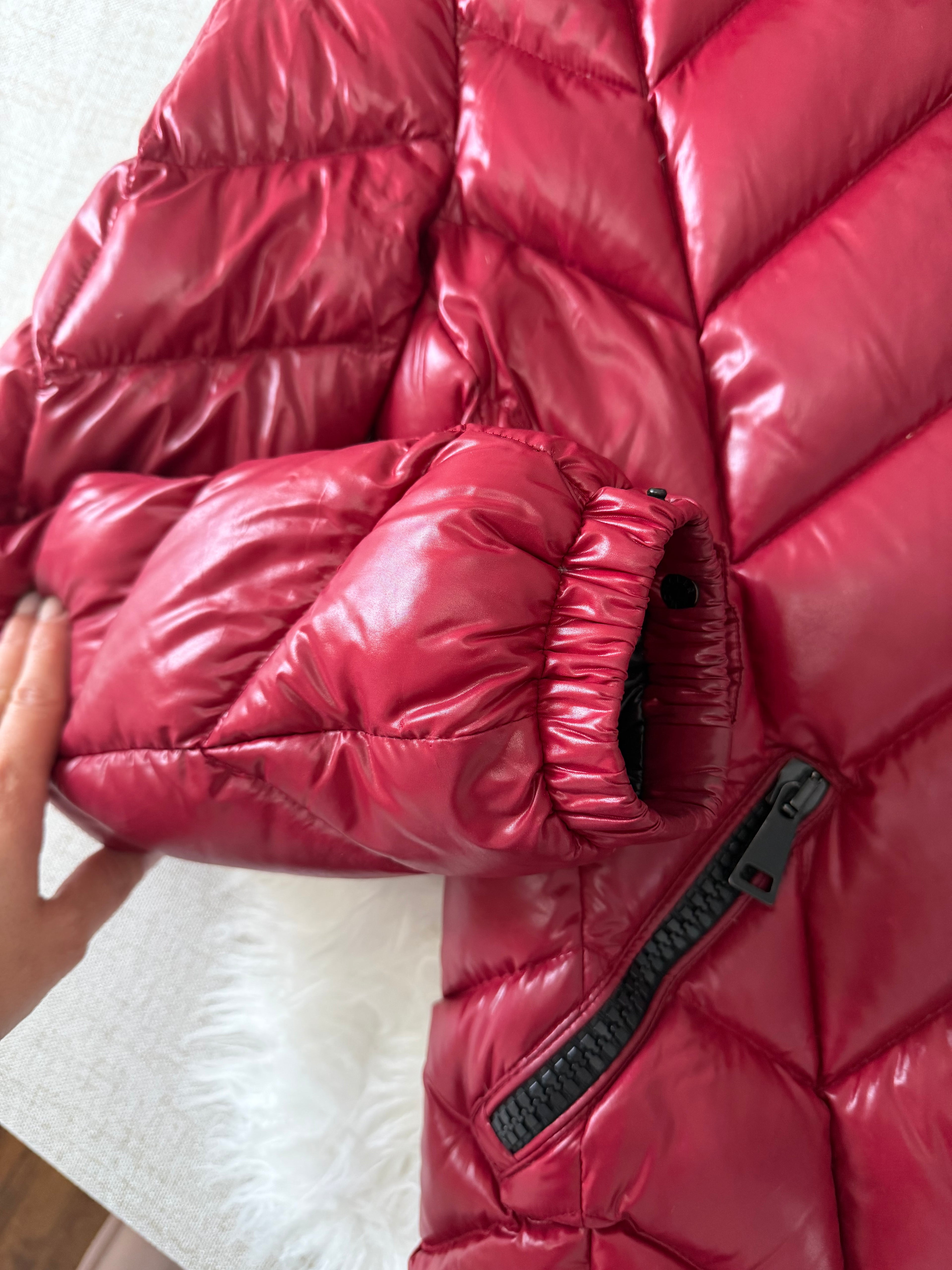 Moncler hooded Short Down Jacket