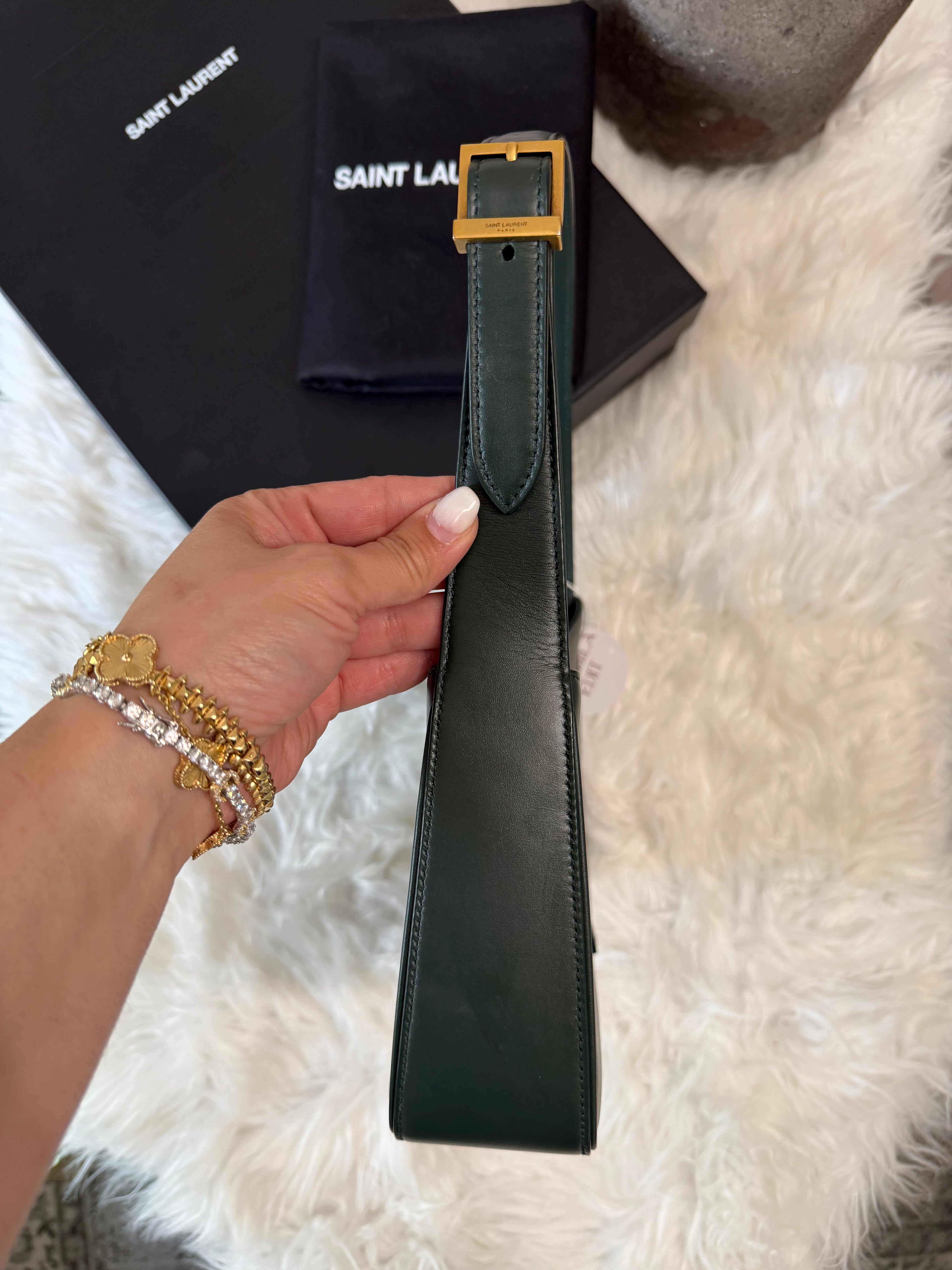 SAINT LAURENT 5 A 7 SHOULDER BAG