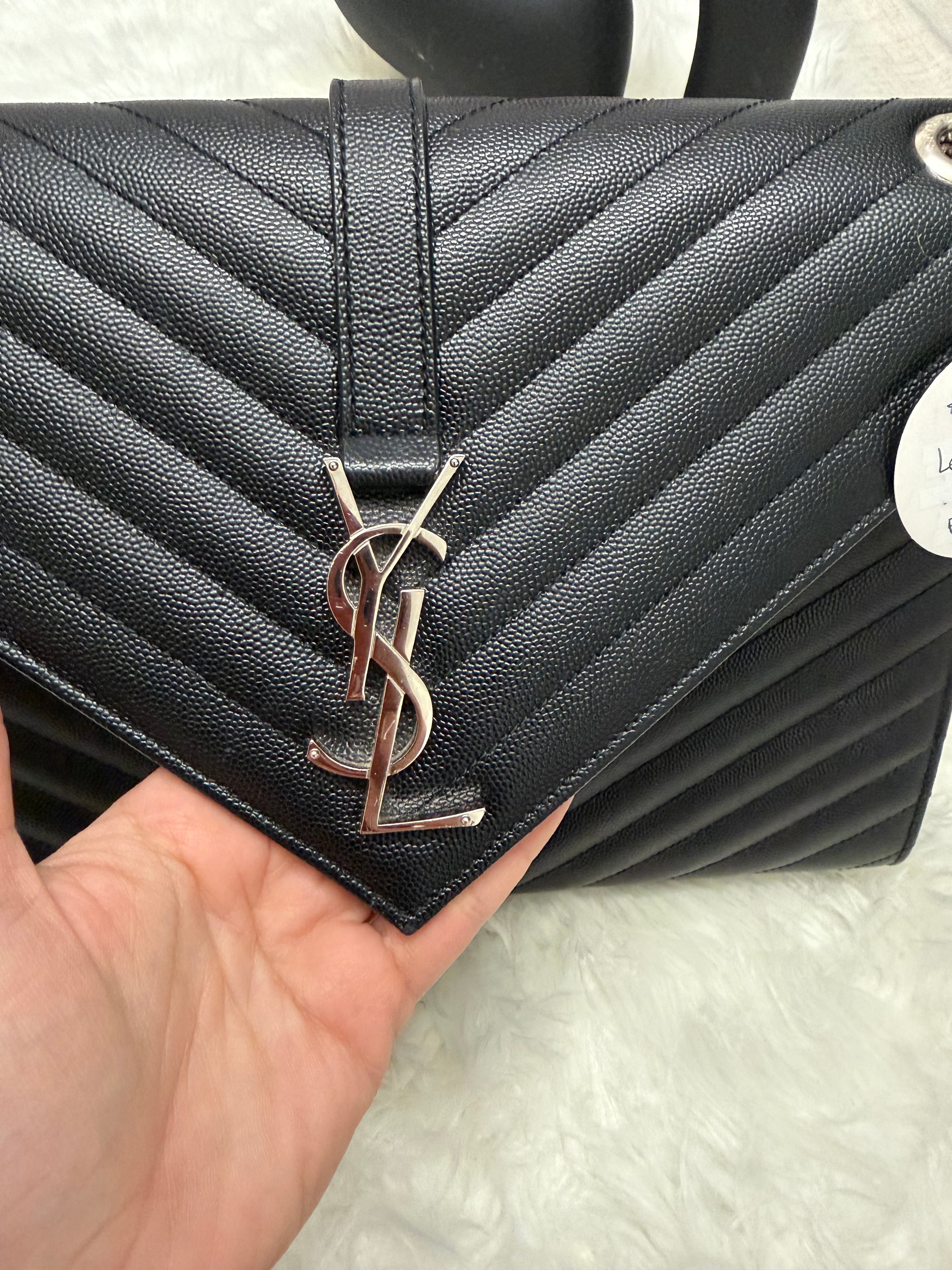 SAINT LAURENT LARGE CASSANDRA ENVELOPE BAG
